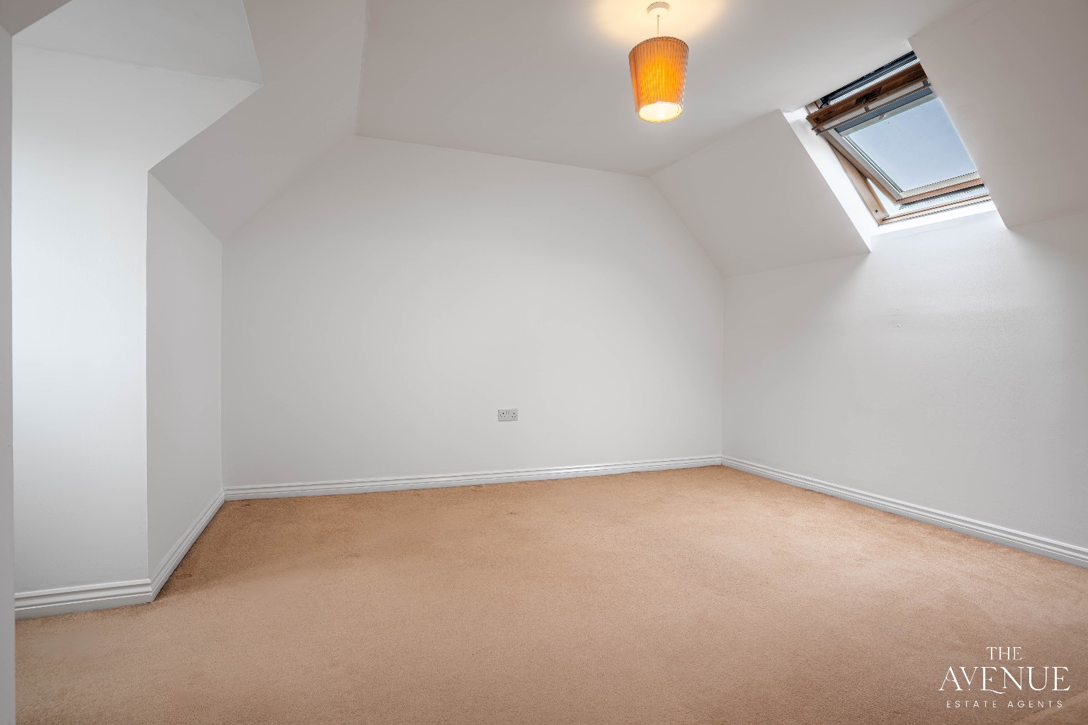 5 bed detached house for sale in Sachfield Drive, Chafford Hundred 12