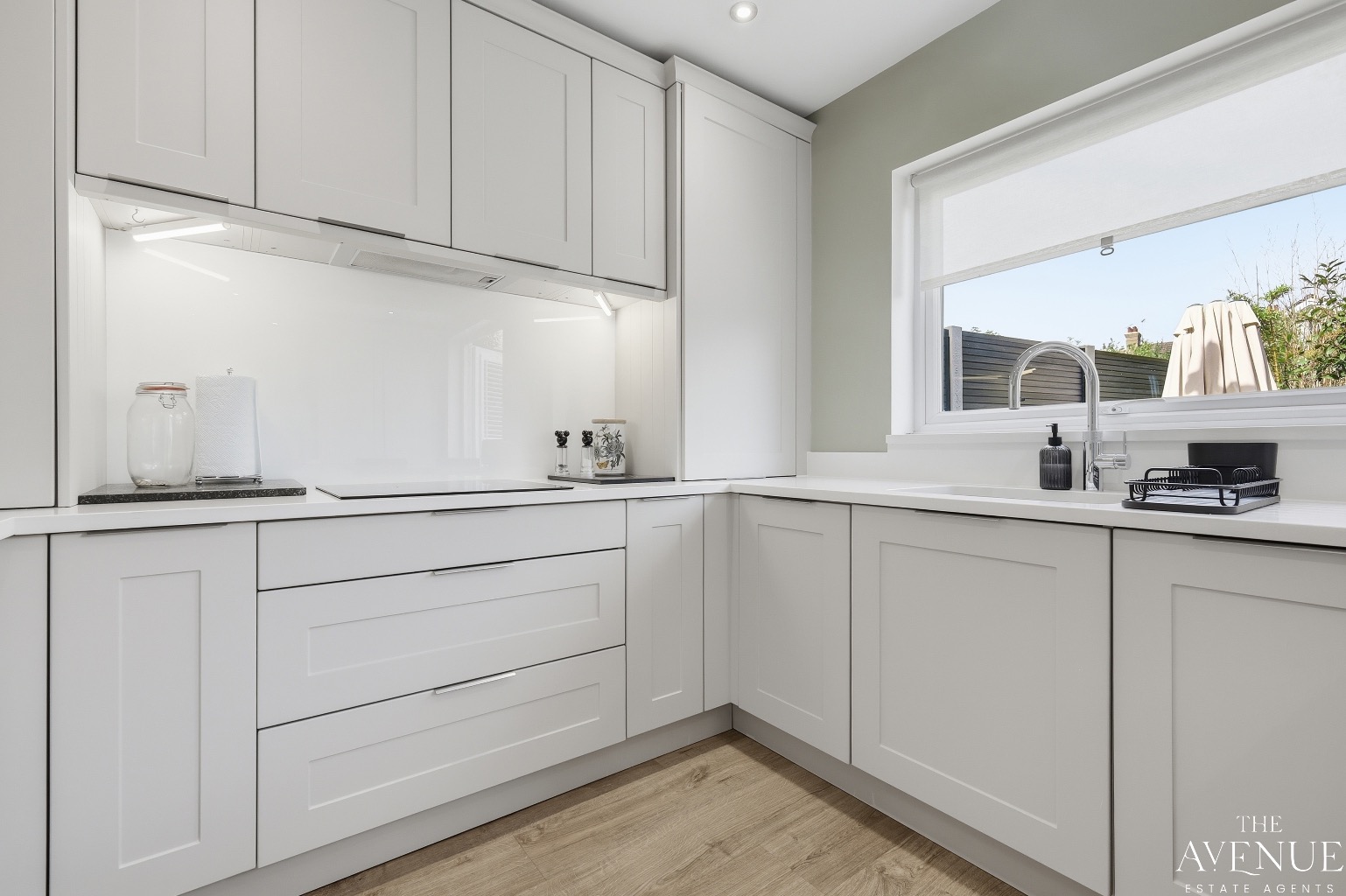 4 bed semi-detached house for sale in Milton Road, Grays 2