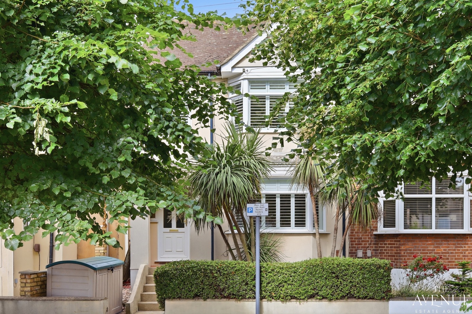 4 bed semi-detached house for sale in Milton Road, Grays  - Property Image 1