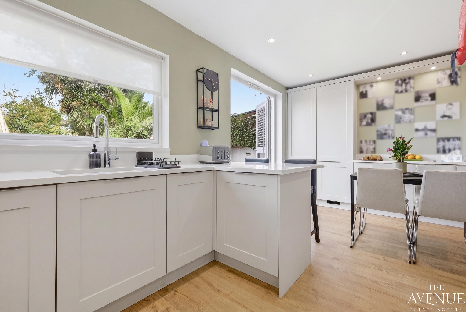 4 bed semi-detached house for sale in Milton Road, Grays 3