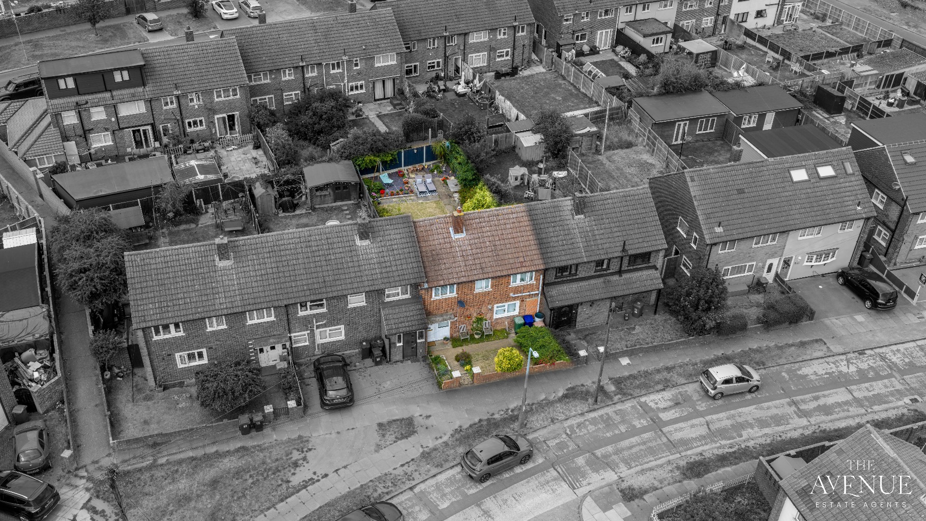 3 bed terraced house for sale in Jenningham Drive, Grays 11