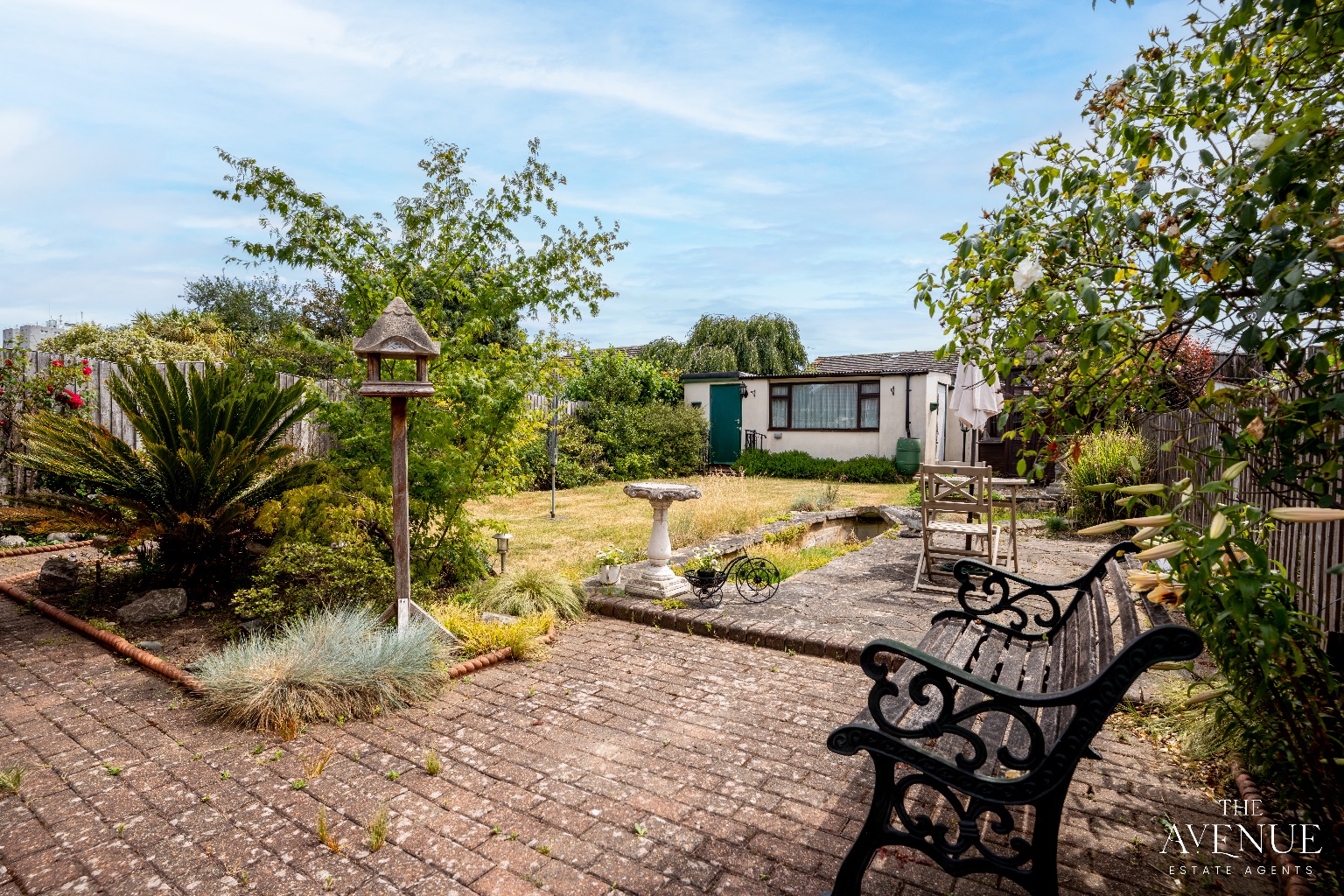 4 bed semi-detached bungalow for sale in Laird Avenue, Grays 7