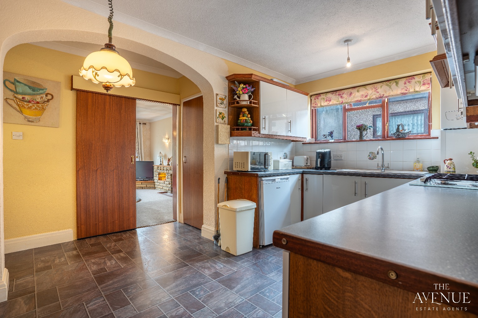 4 bed semi-detached bungalow for sale in Laird Avenue, Grays 1