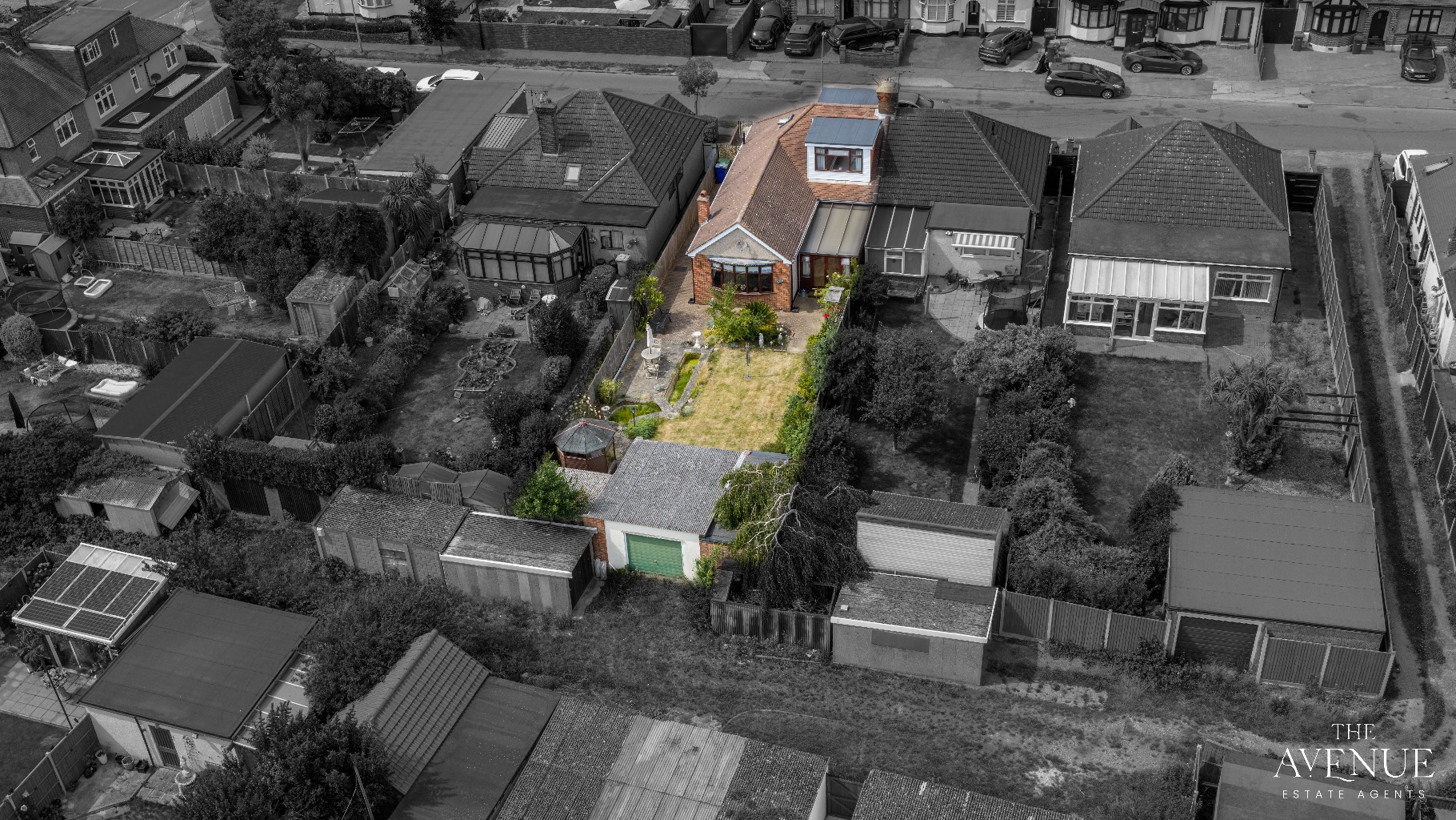 4 bed semi-detached bungalow for sale in Laird Avenue, Grays 16