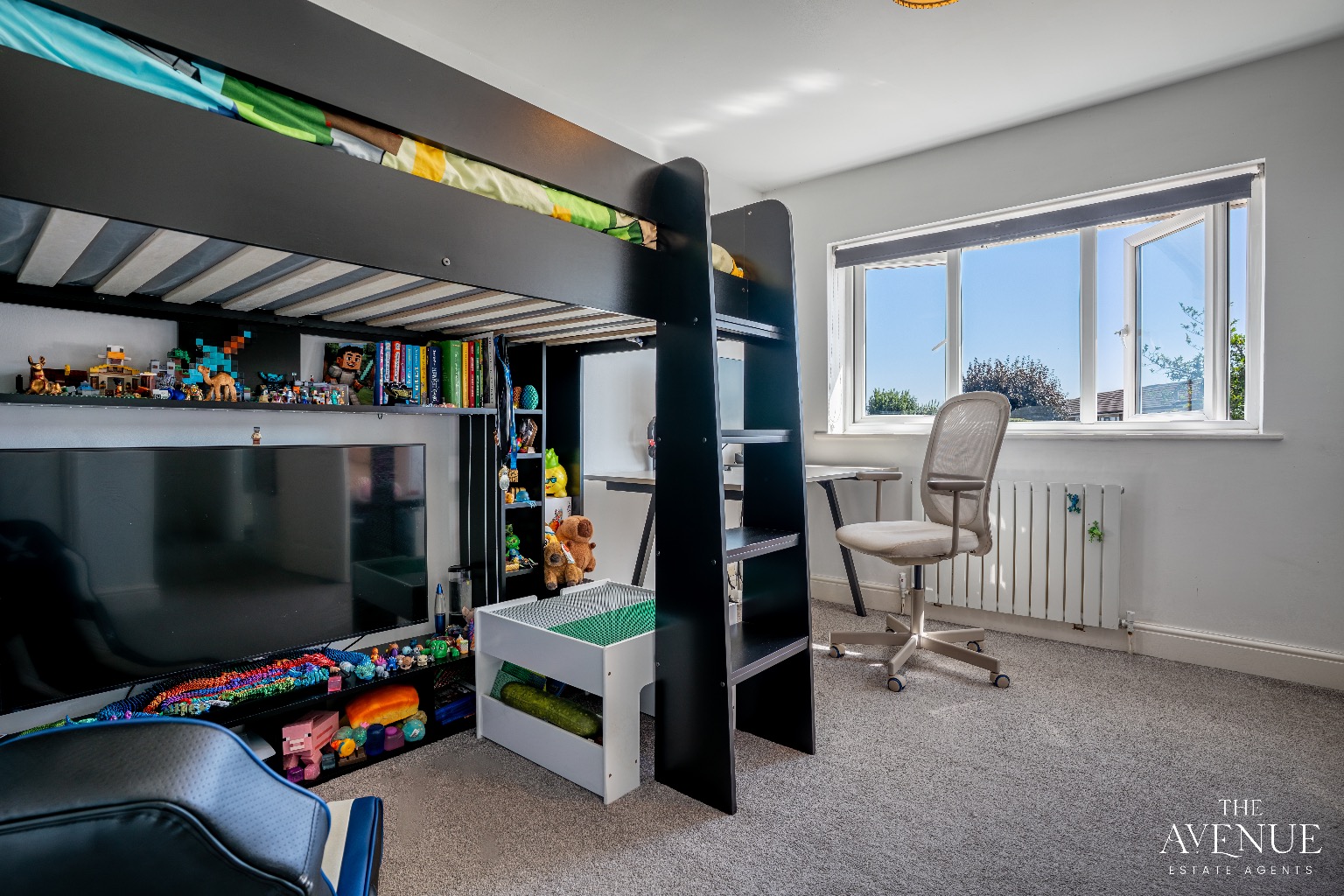 2 bed terraced house for sale in Abbotts Drive, Stanford-le-hope  - Property Image 9