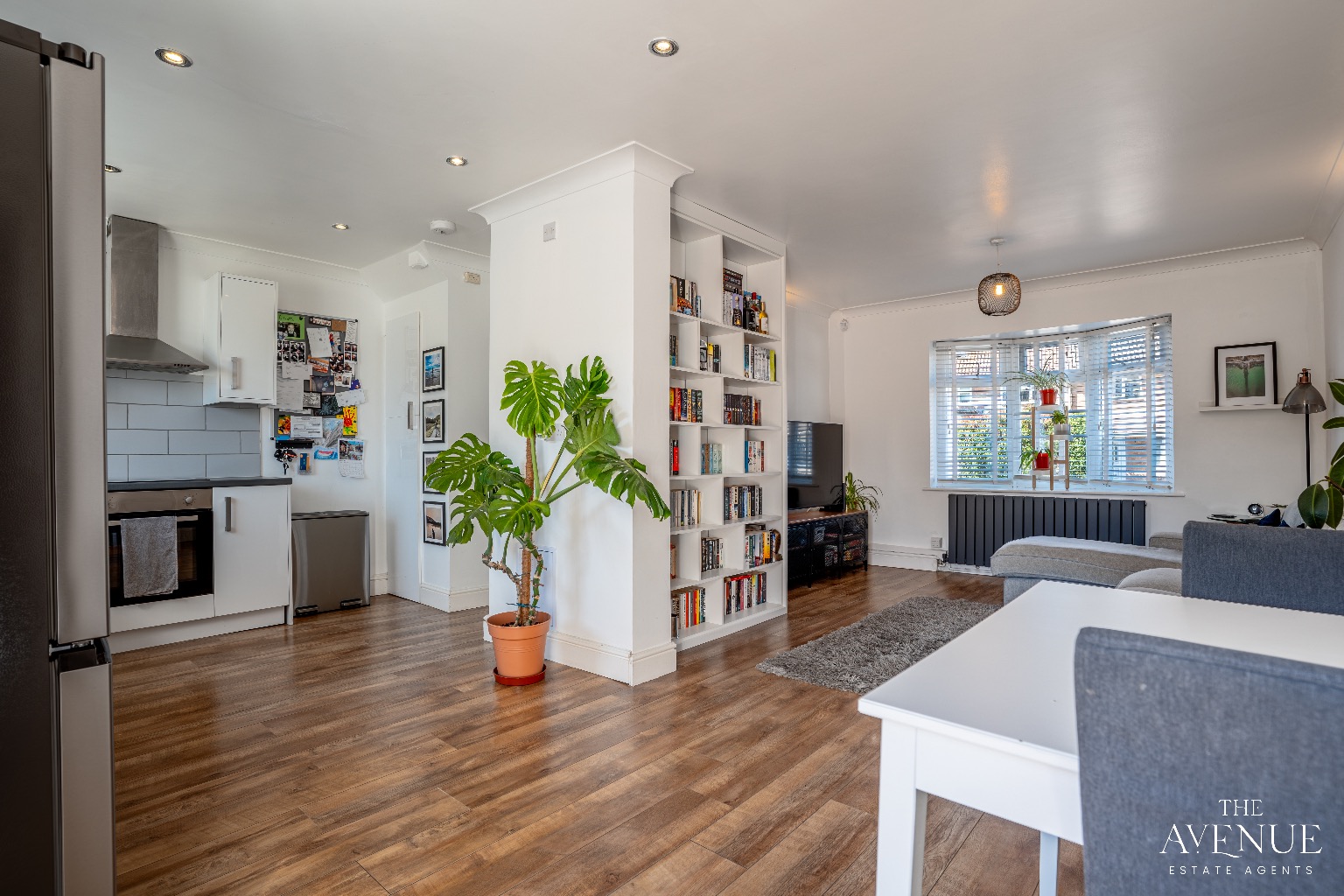 2 bed terraced house for sale in Abbotts Drive, Stanford-le-hope  - Property Image 2