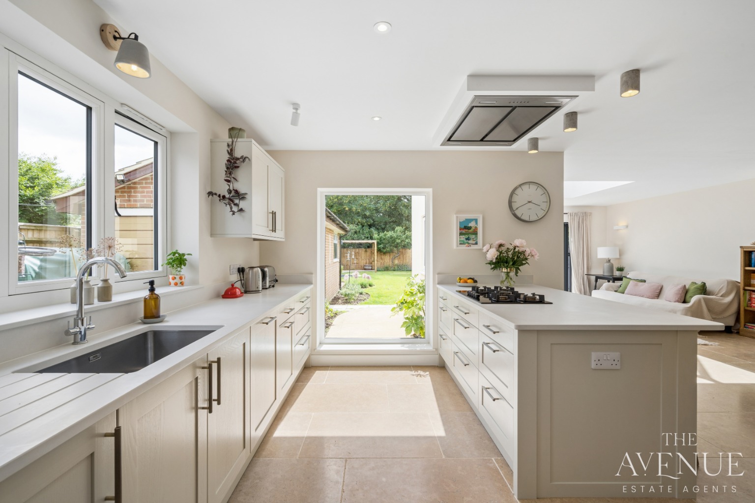 4 bed detached house for sale in Stunning Family Home - Benson, Oxfordshire 5