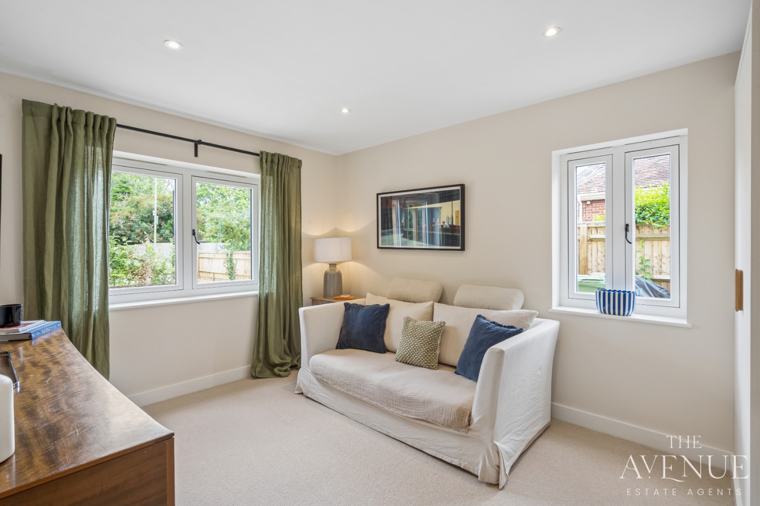 4 bed detached house for sale in Stunning Family Home - Benson, Oxfordshire 4