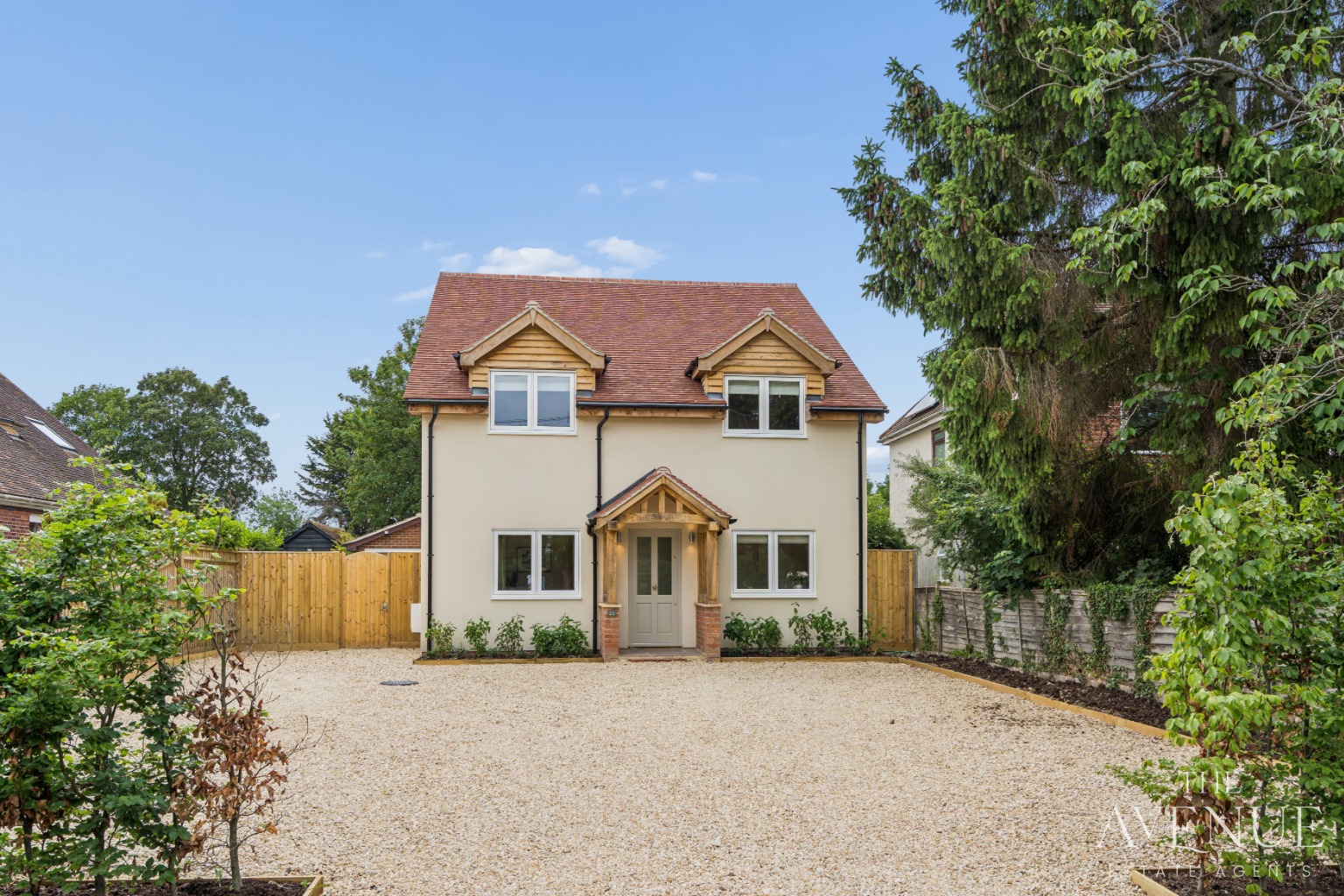 4 bed detached house for sale in Stunning Family Home - Benson, Oxfordshire - Property Image 2