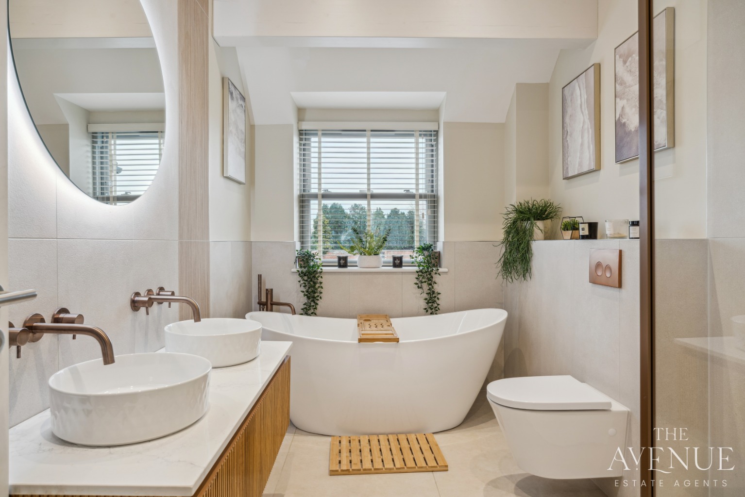 7 bed detached house for sale in Stunning Family Home + Two Bedroom Annex 19