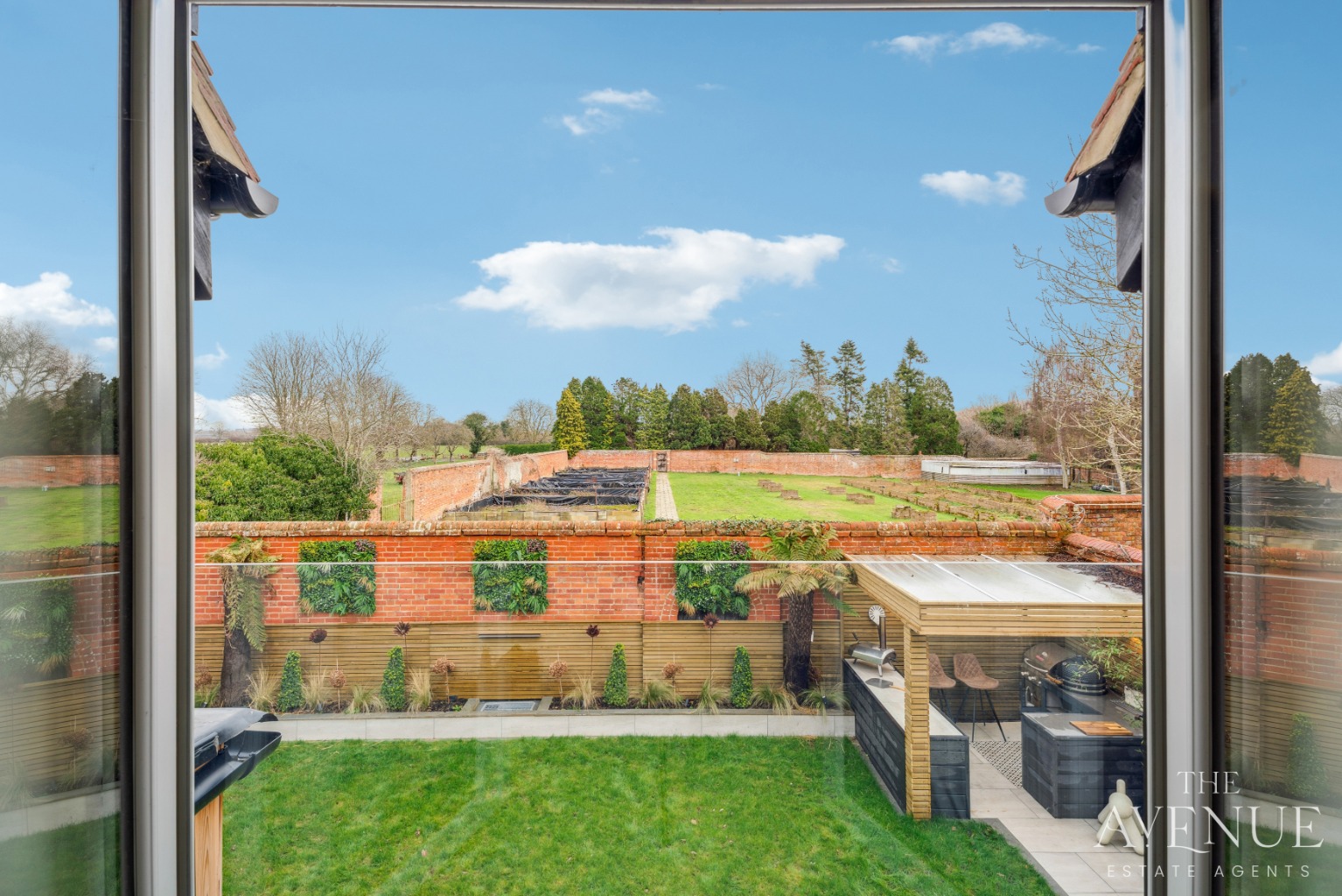 7 bed detached house for sale in Stunning Family Home + Two Bedroom Annex 23