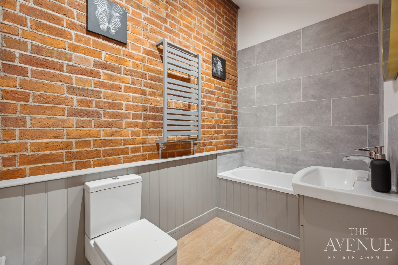 7 bed detached house for sale in Stunning Family Home + Two Bedroom Annex 27