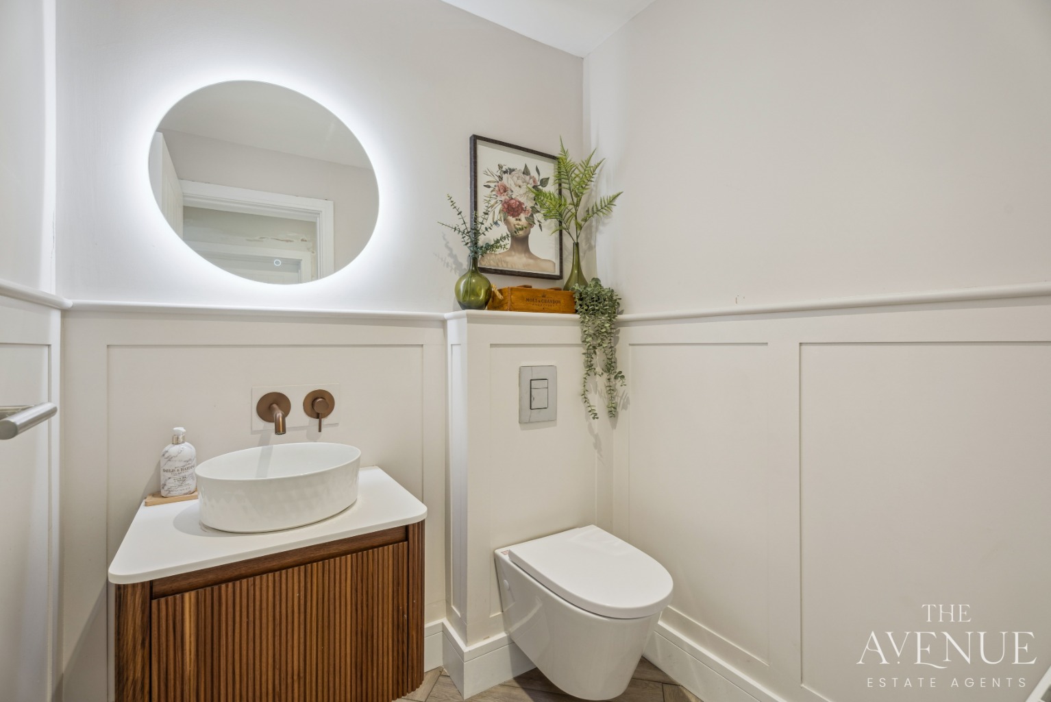 7 bed detached house for sale in Stunning Family Home + Two Bedroom Annex 7