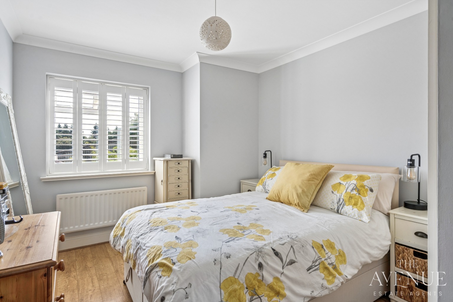 4 bed detached house for sale in Perfect Home for Family & Entertaining - Upper Basildon 19