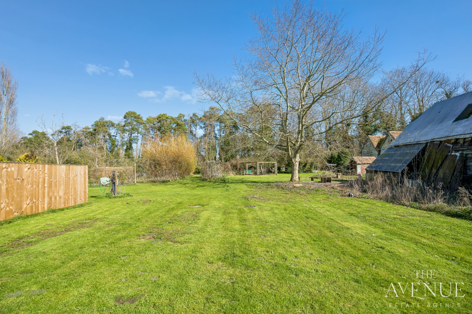 5 bed detached house for sale in Berrick Salome, Oxfordshire, OX10  - Property Image 11