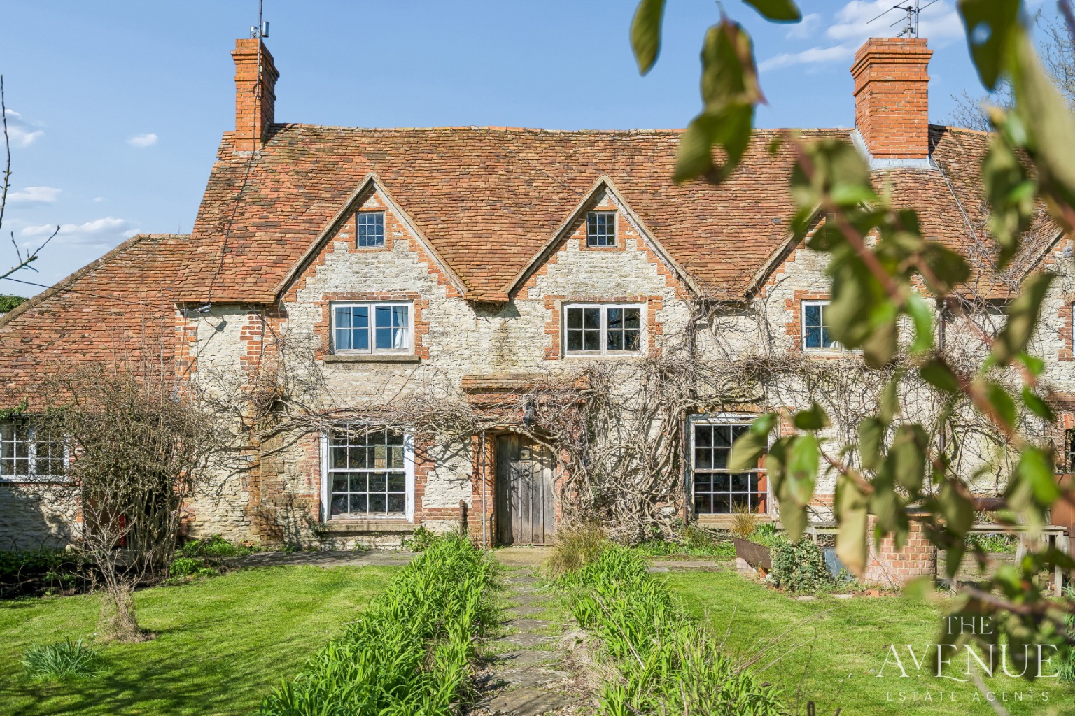 5 bed detached house for sale in Berrick Salome, Oxfordshire, OX10  - Property Image 20