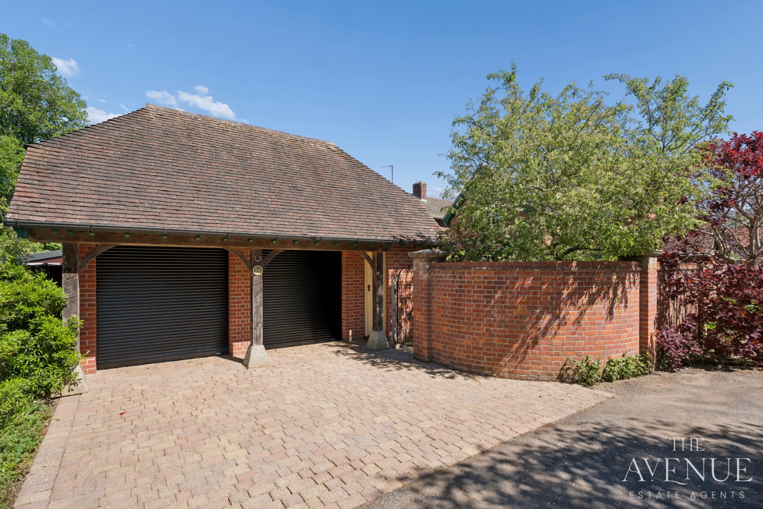 4 bed detached house for sale in Wallingford Road, Shillingford, OX10 9