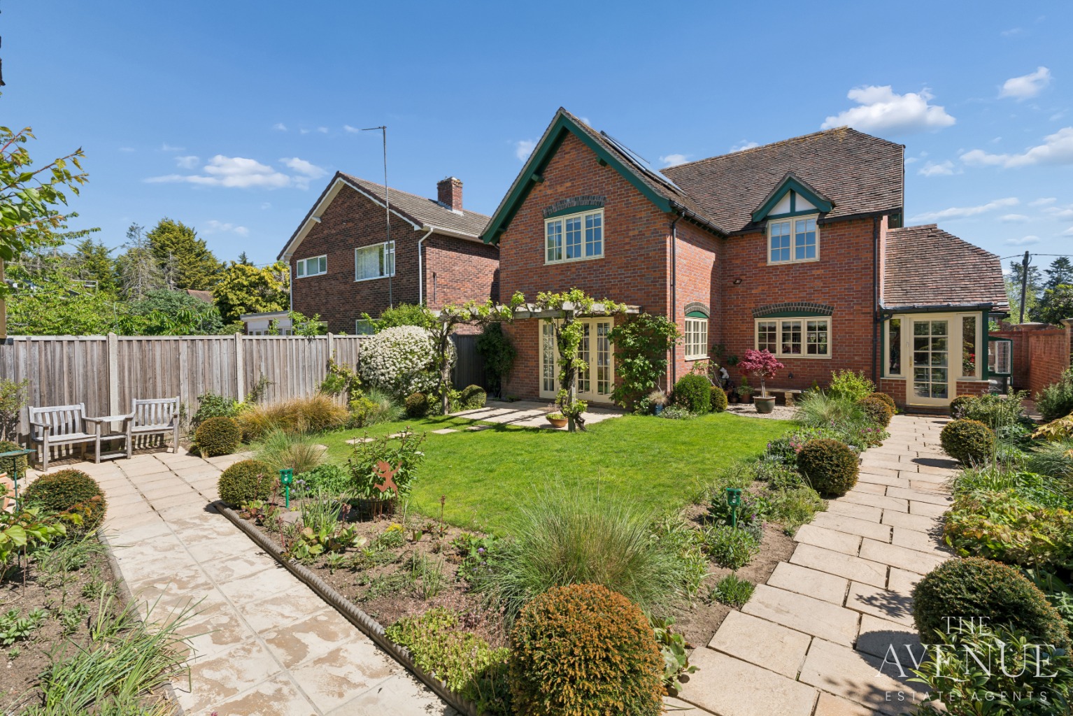4 bed detached house for sale in Wallingford Road, Shillingford, OX10 11