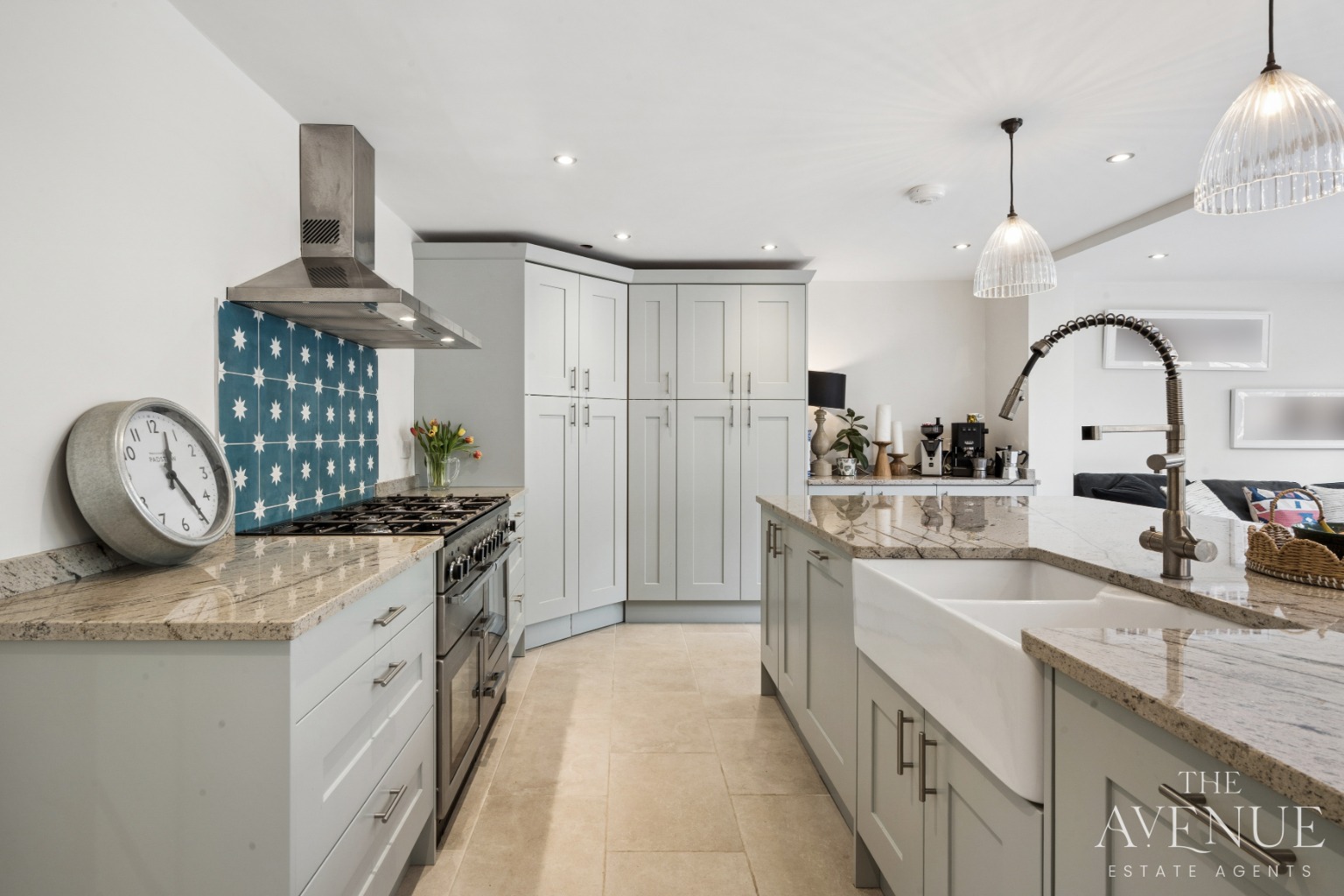 4 bed semi-detached house for sale in Springhill Road, Goring on Thames, RG8  - Property Image 3