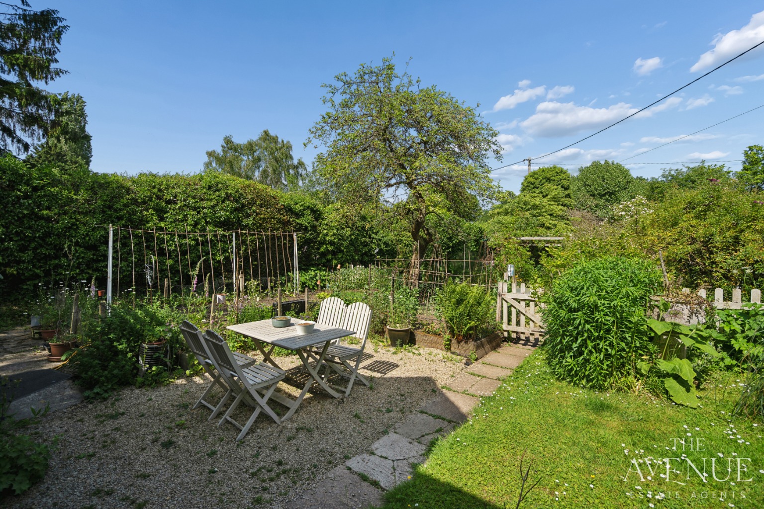 4 bed detached house for sale in Character Home in 0.5 Acre Gardens + Annexe - Nuneham Courtney, Oxfordshire 14