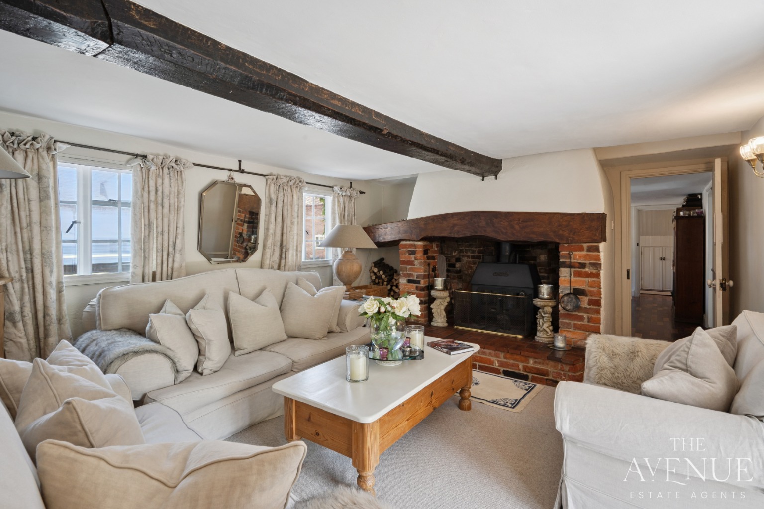 4 bed detached house for sale in Character Home in 0.5 Acre Gardens + Annexe - Nuneham Courtney, Oxfordshire 3