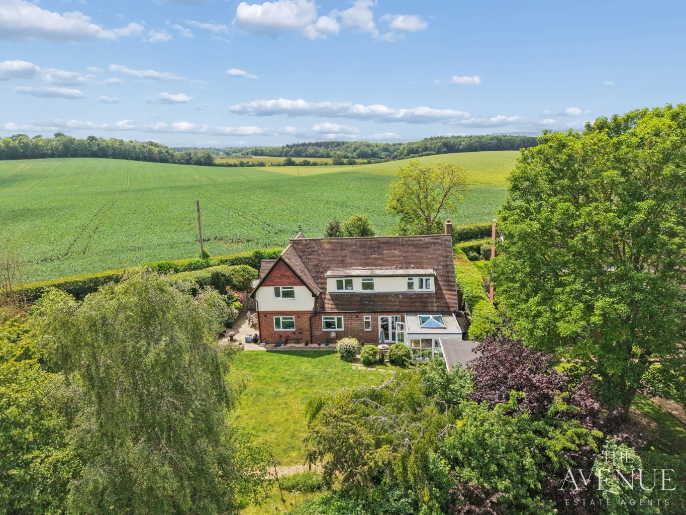 4 bed detached house for sale in A Beautiful Family Home in Oxfordshire 15