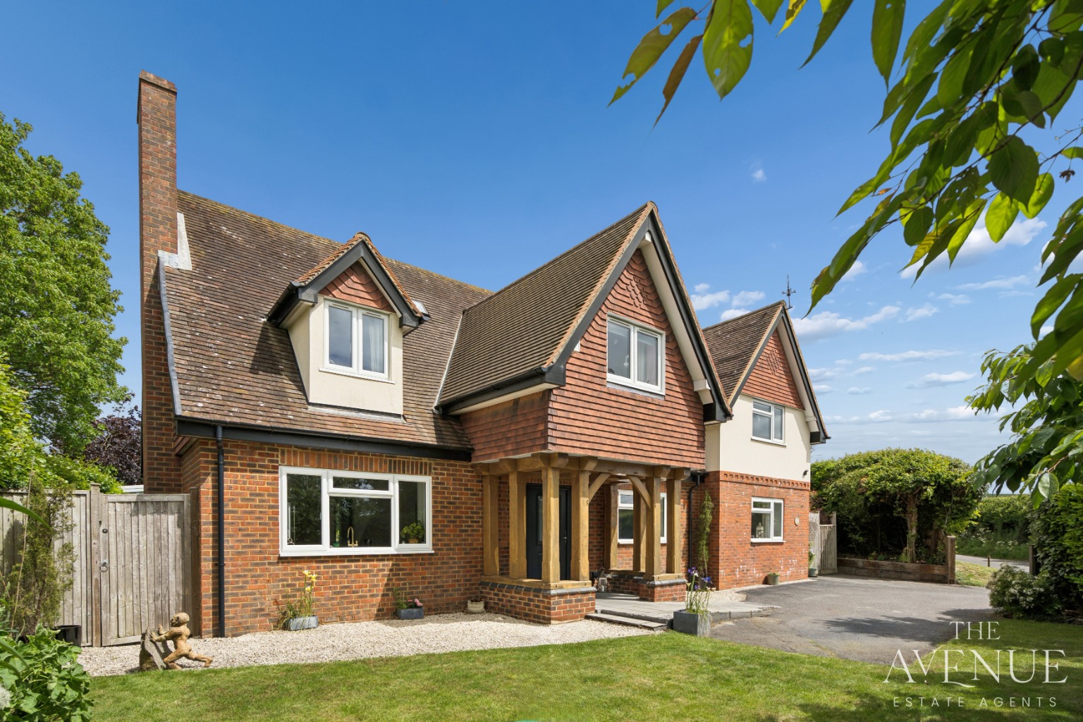 4 bed detached house for sale in A Beautiful Family Home in Oxfordshire - Property Image 2