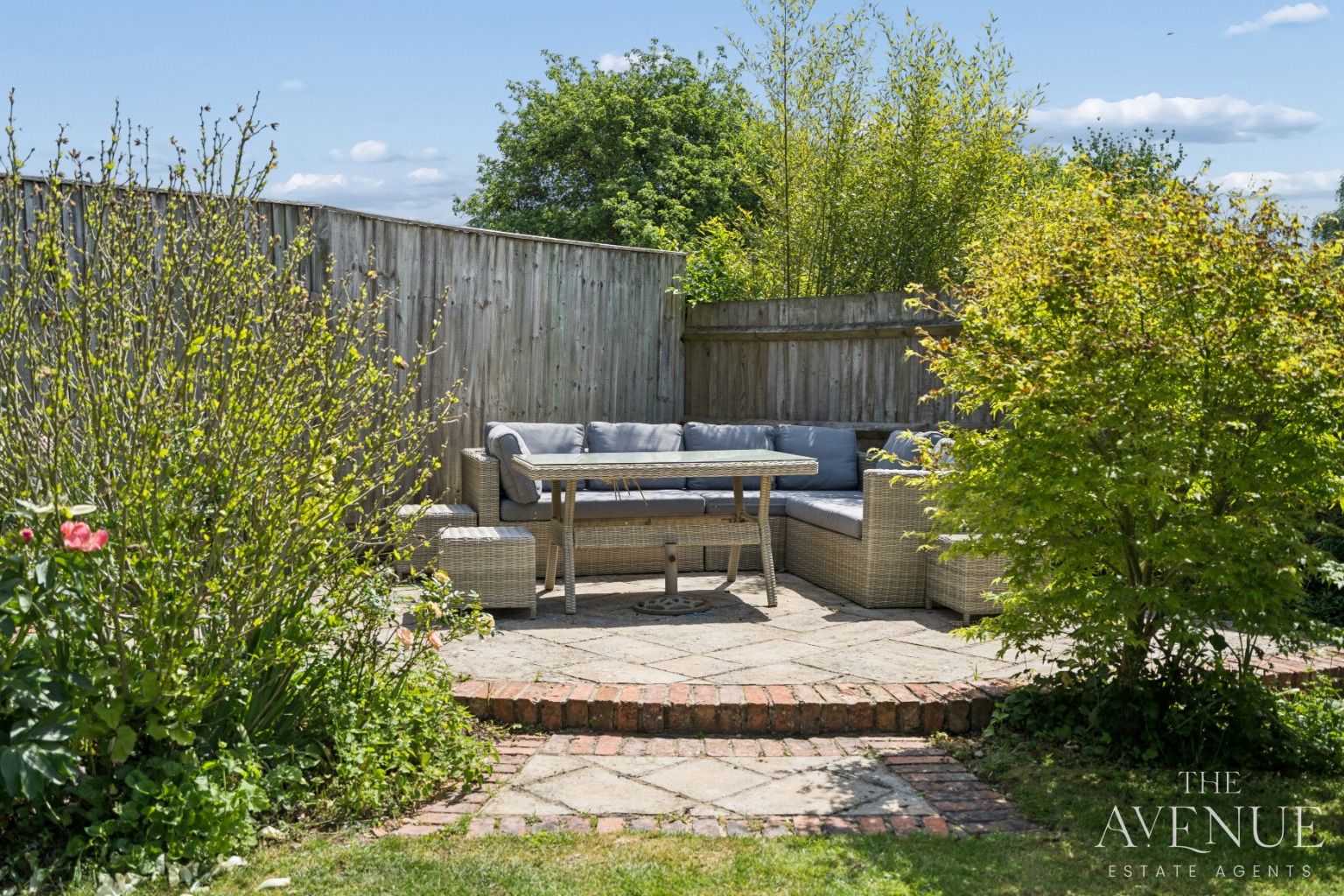 5 bed detached house for sale in Spacious Family Home - Berrick, Oxfordshire 9