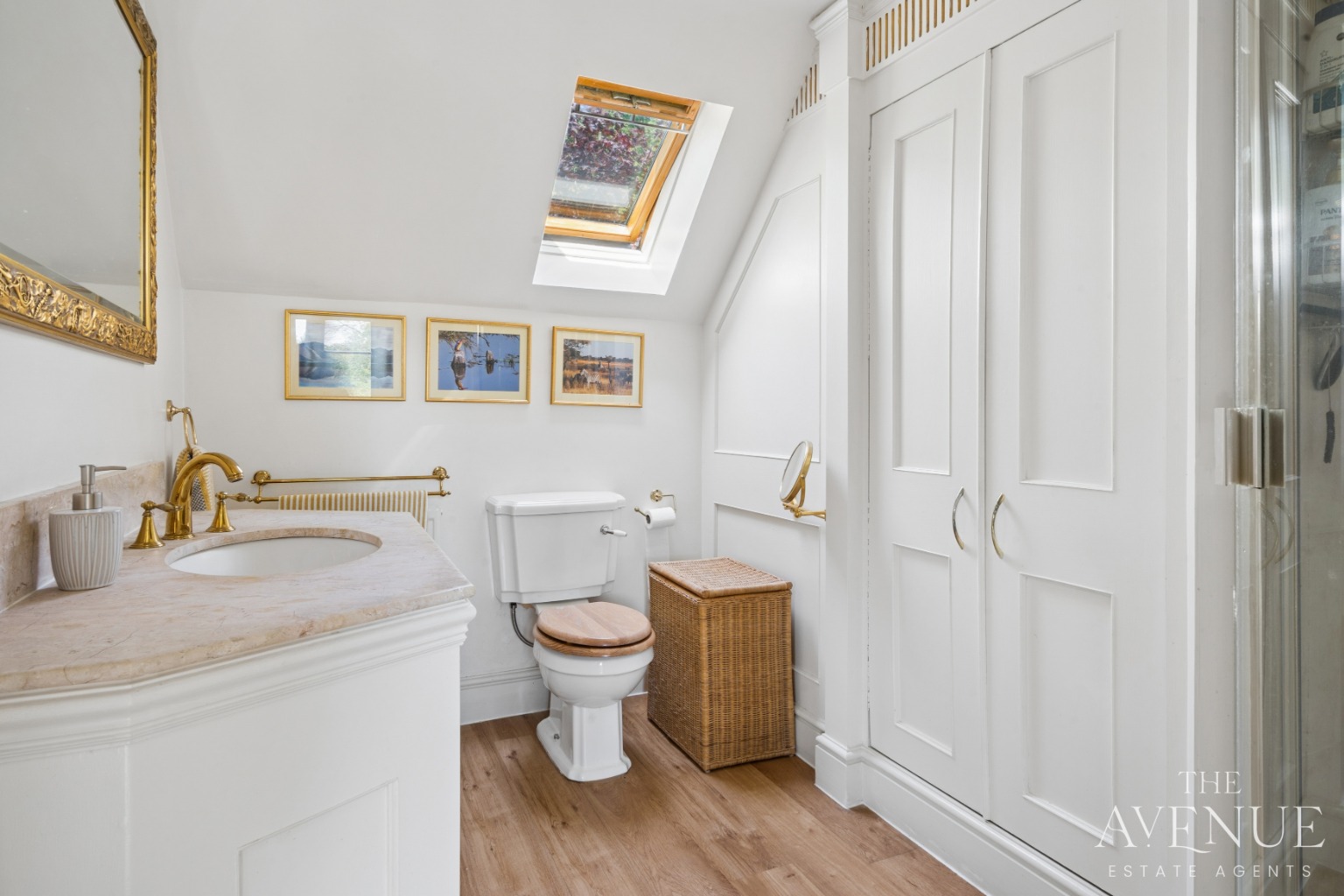 5 bed detached house for sale in Spacious Family Home - Berrick, Oxfordshire 21