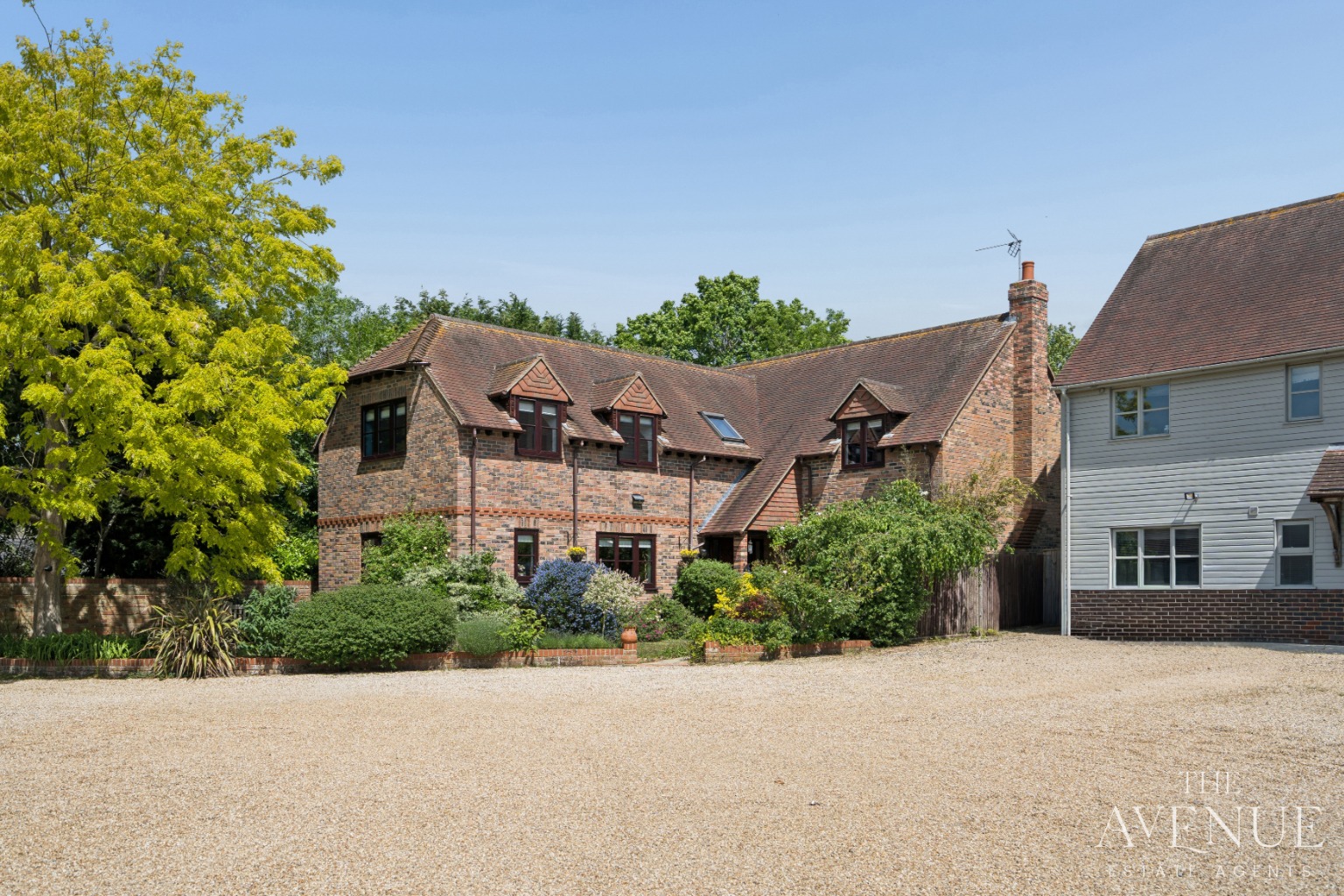 5 bed detached house for sale in Spacious Family Home - Berrick, Oxfordshire