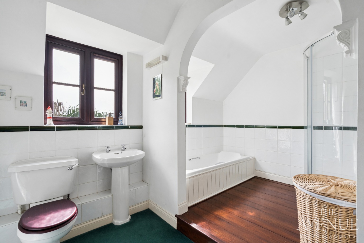 5 bed detached house for sale in Spacious Family Home - Berrick, Oxfordshire 17