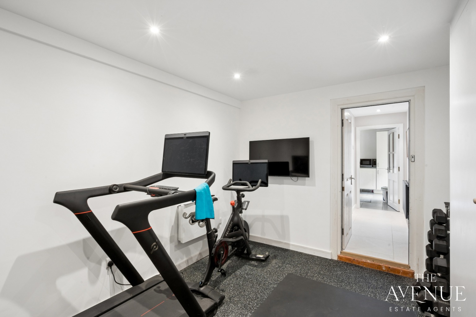 4 bed detached house for sale in Superb Family Home - Brightwell cum Sotwell, Oxfordshire - Property Image 9