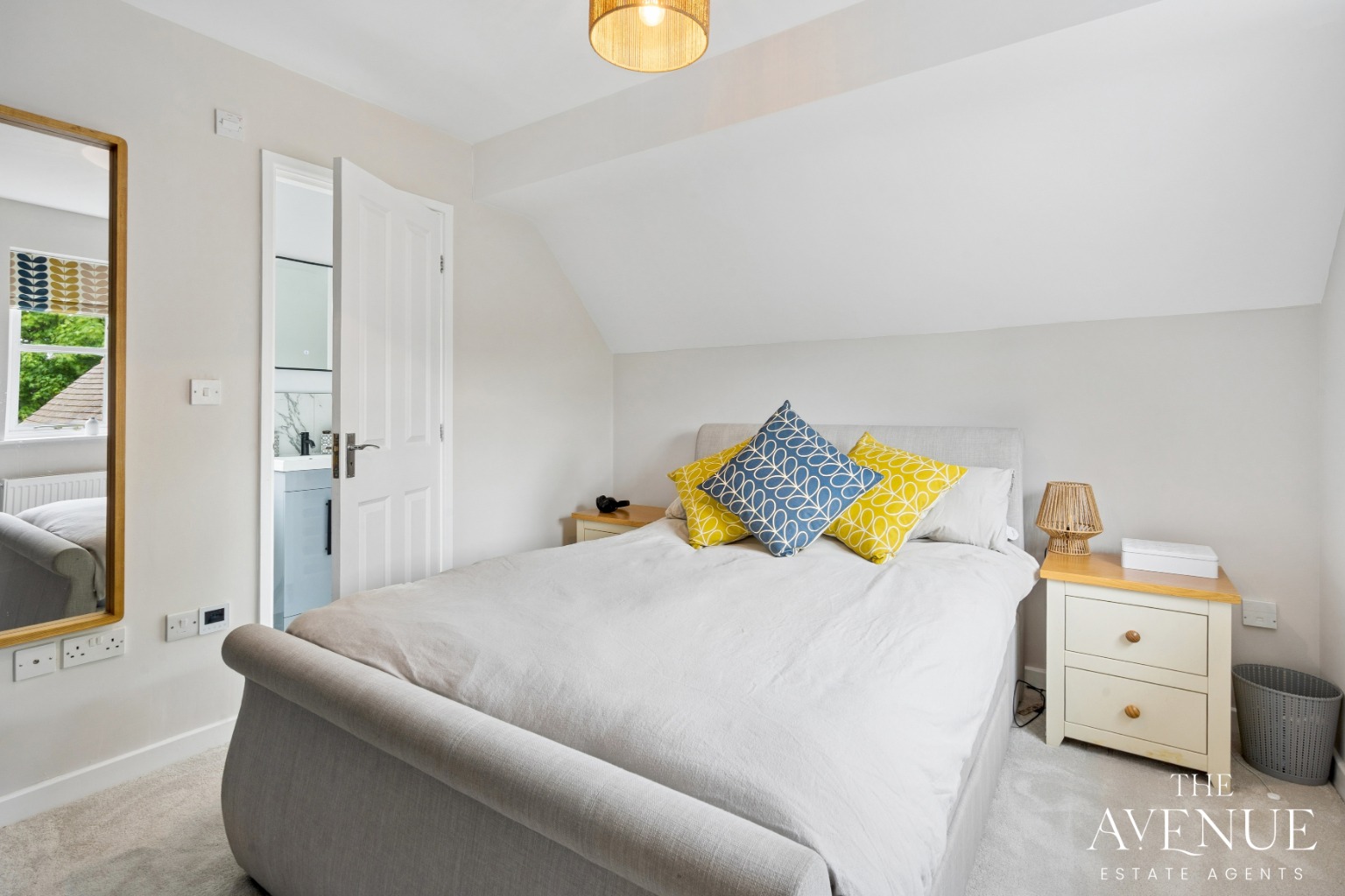 4 bed detached house for sale in Superb Family Home - Brightwell cum Sotwell, Oxfordshire - Property Image 19