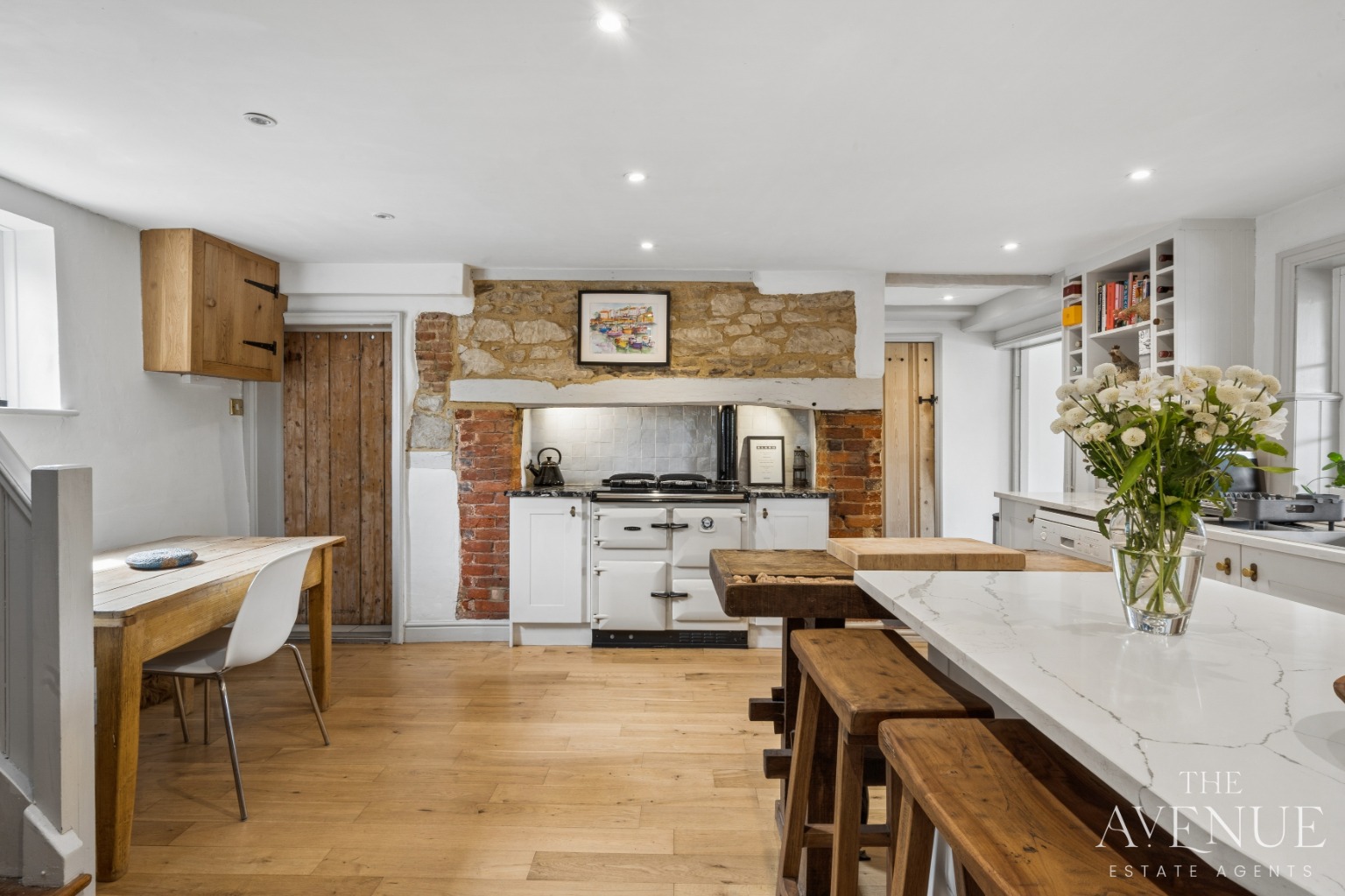 3 bed semi-detached house for sale in Stylish Character Cottage -Warborough, Oxfordshire - Property Image 2