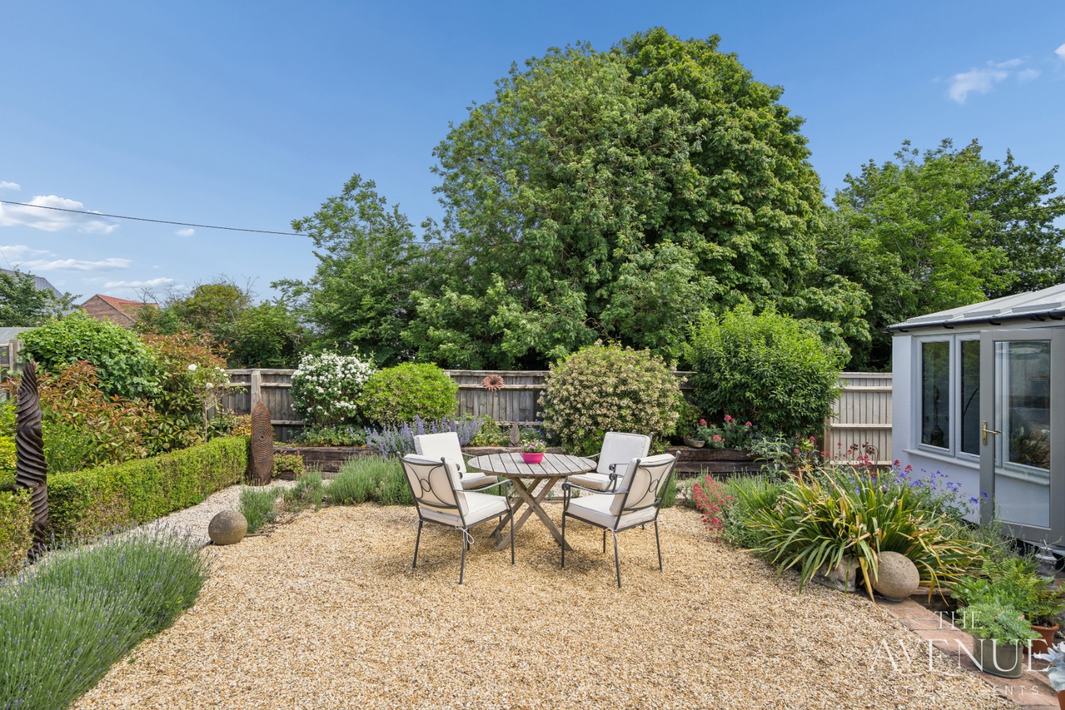 3 bed semi-detached house for sale in Stylish Character Cottage -Warborough, Oxfordshire - Property Image 9