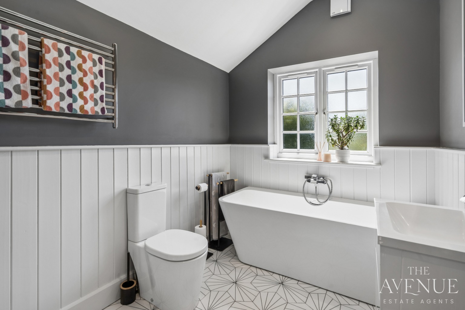3 bed semi-detached house for sale in Beautifully Modern Victorian Cottage - Moulsford  - Property Image 17
