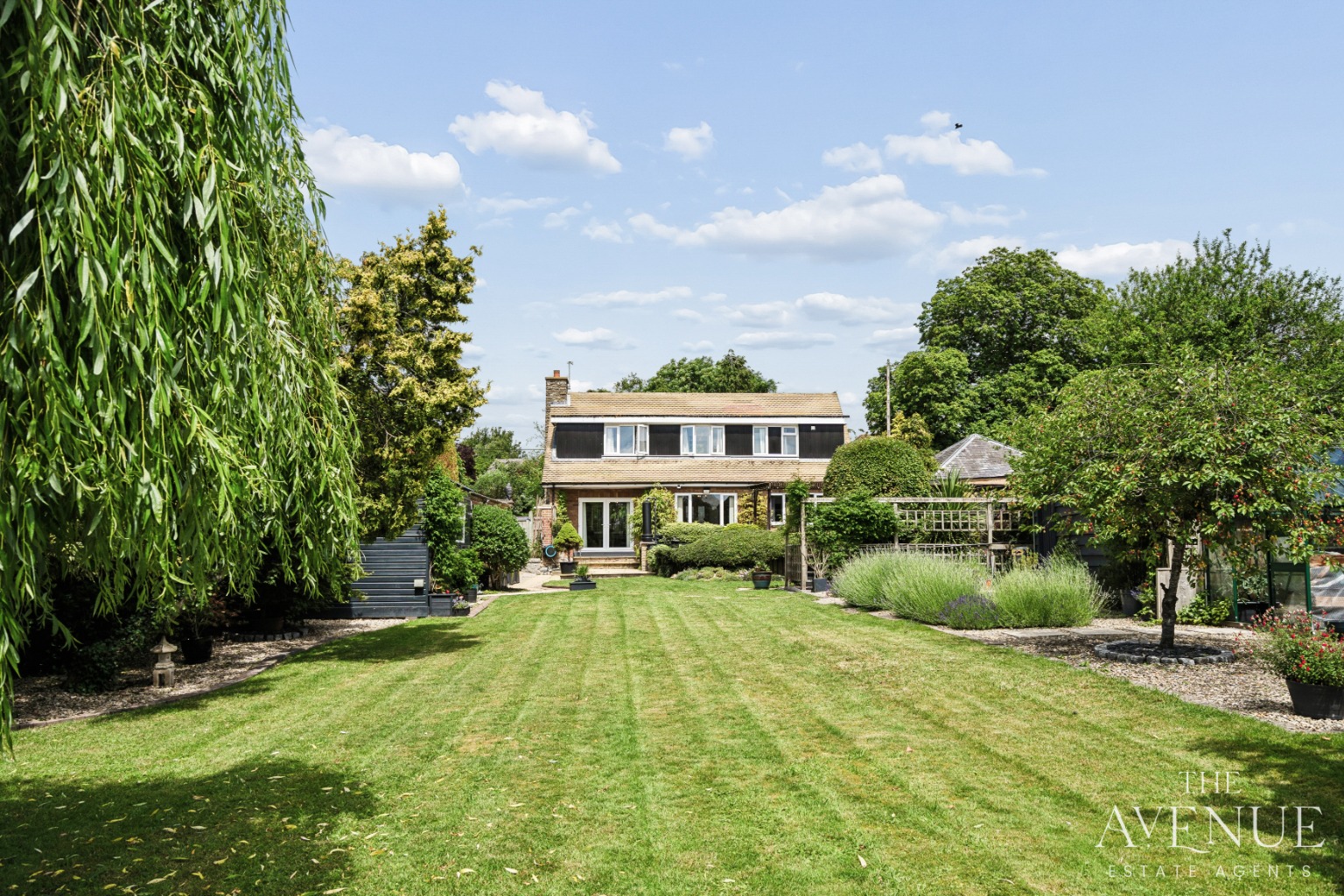 4 bed detached house for sale in Countryside Views + 0.29 acre plot - Newington, Oxfordshire  - Property Image 17
