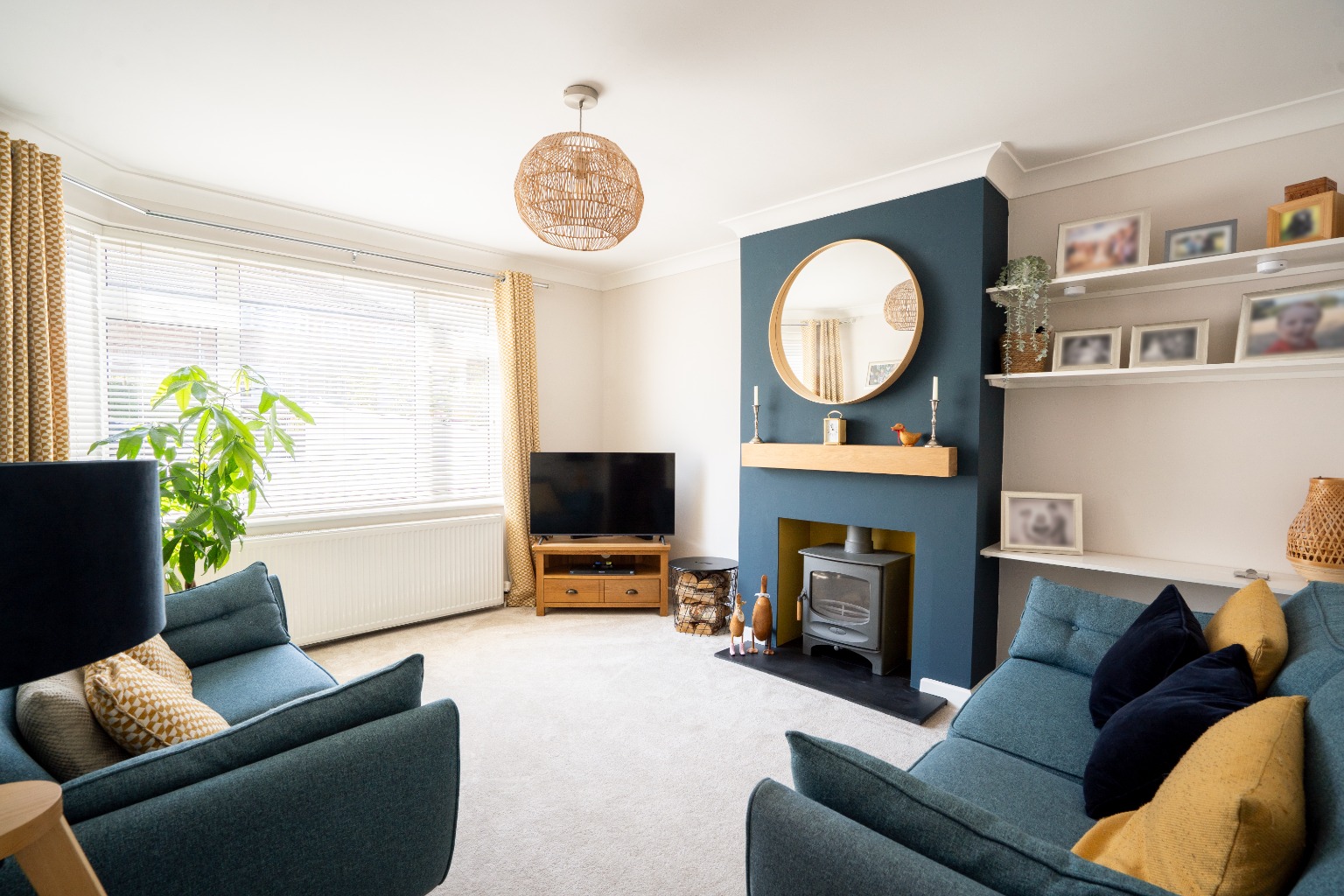 4 bed semi-detached house for sale in Superb Family Home Close to Town & Station  - Property Image 5