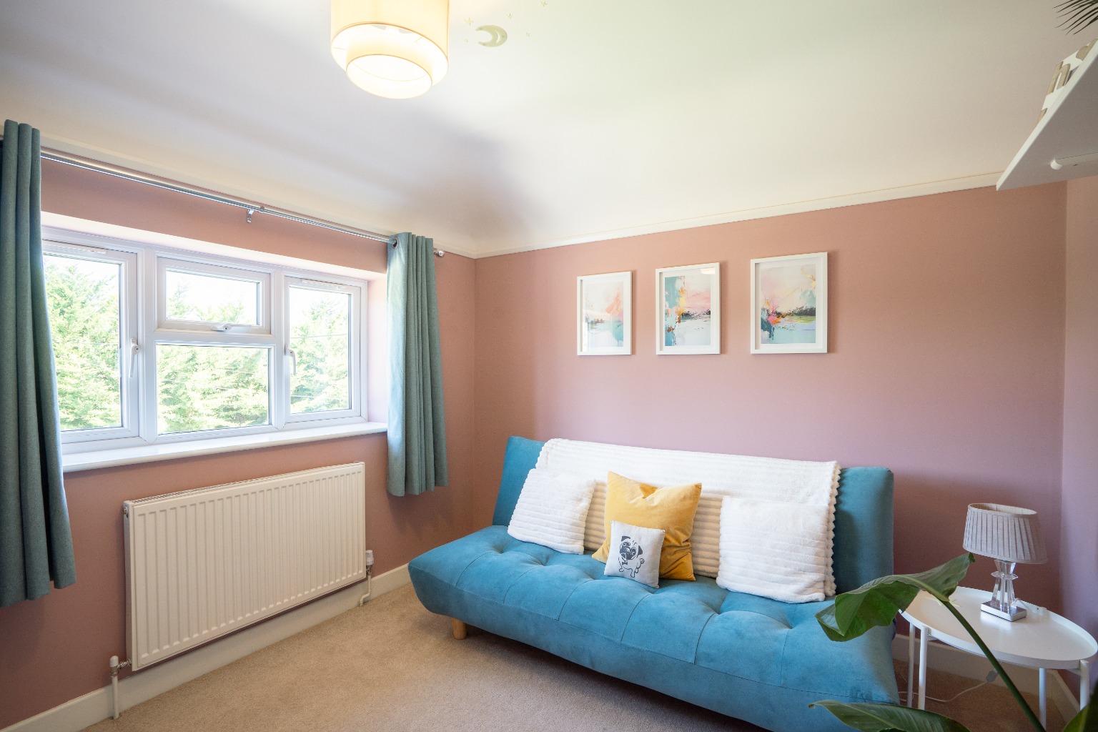 4 bed semi-detached house for sale in Superb Family Home Close to Town & Station 19