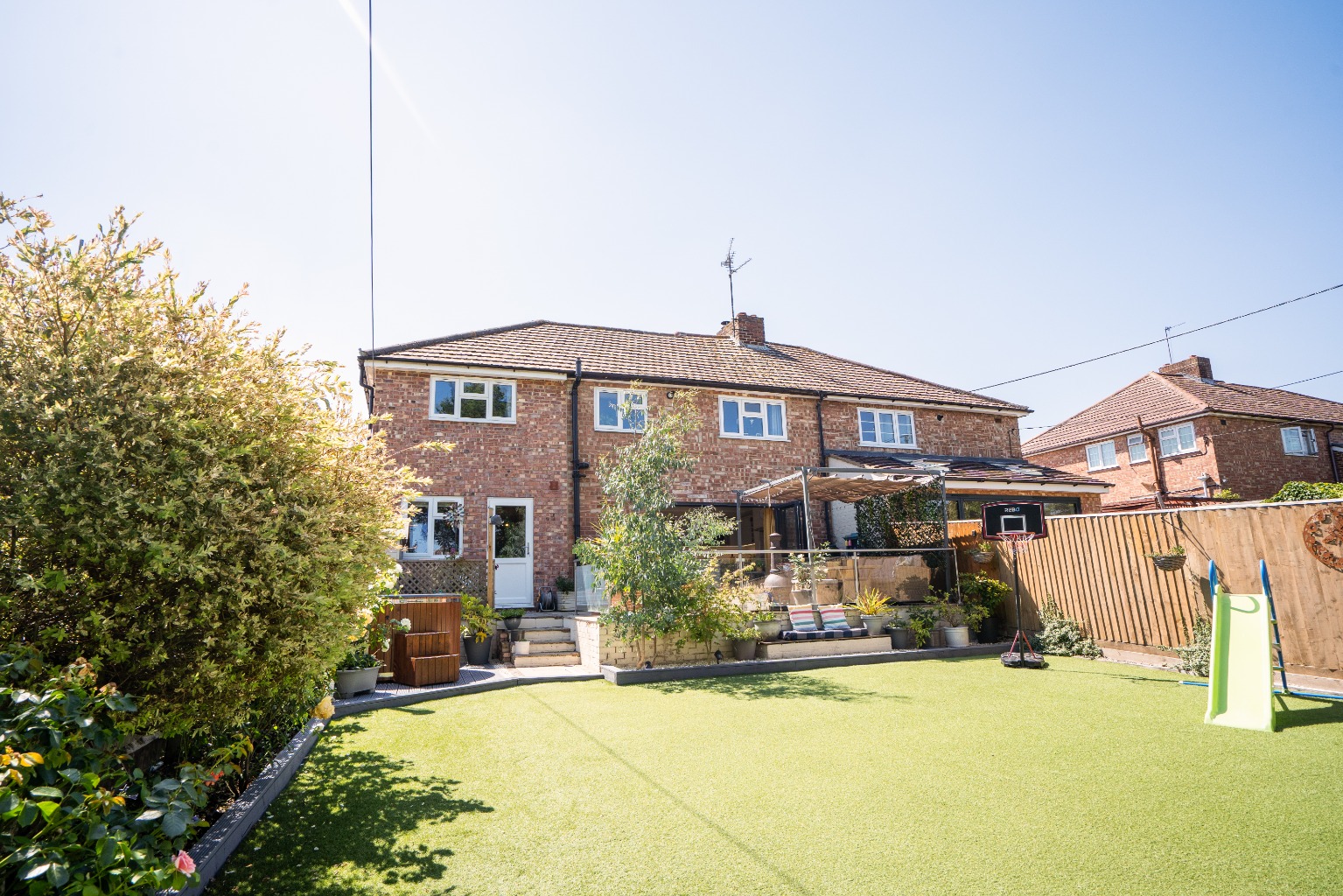 4 bed semi-detached house for sale in Superb Family Home Close to Town & Station 14