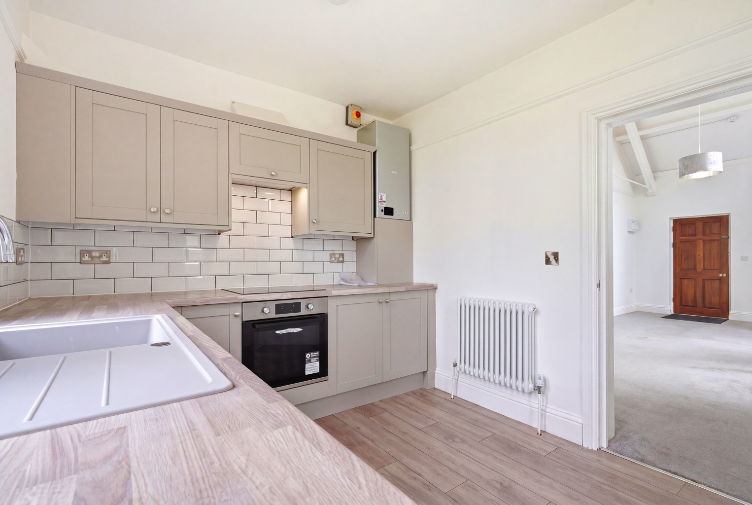 2 bed ground floor flat to rent in Woodfield House, 104 Bewdley Road, Kidderminster, Worcestershire, DY11 - Property Image 3