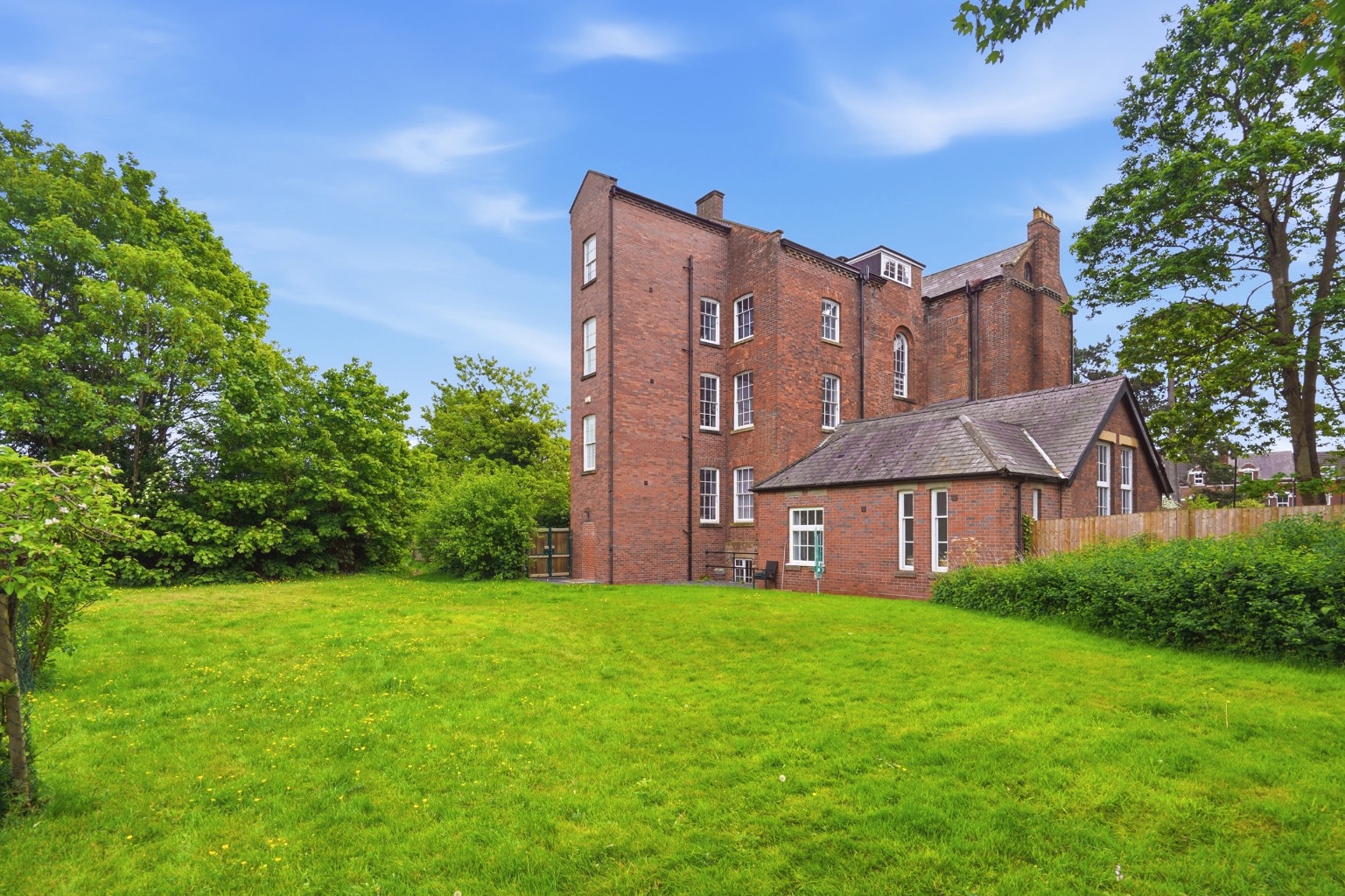 2 bed ground floor flat to rent in Woodfield House, 104 Bewdley Road, Kidderminster, Worcestershire, DY11 9
