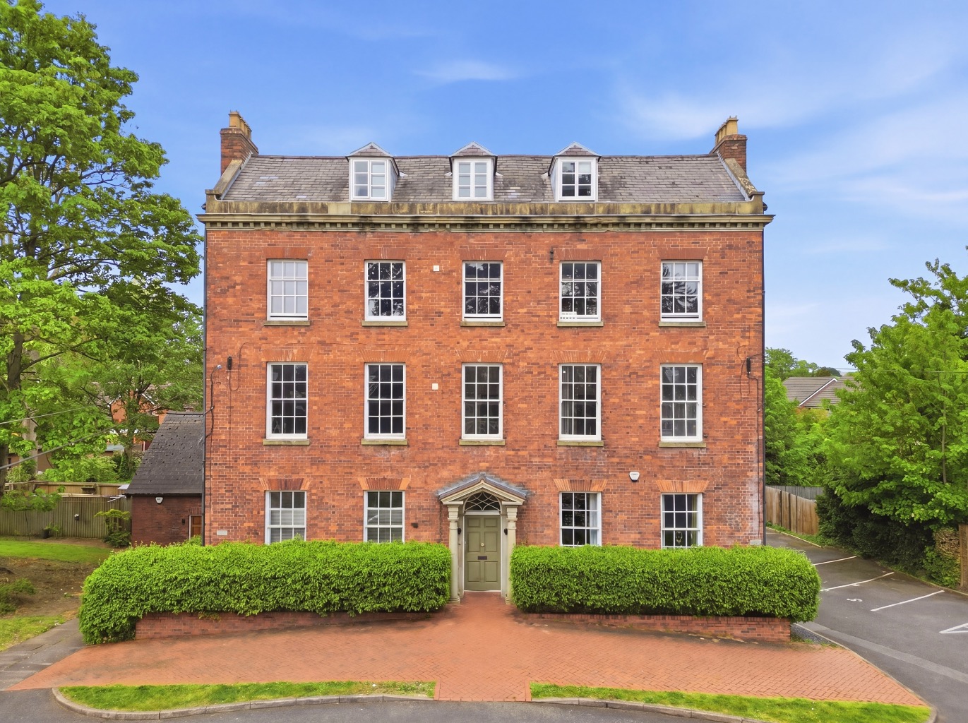 3 bed flat to rent in Woodfield House, 104 Bewdley Road, Kidderminster, Worcestershire, DY11  - Property Image 1