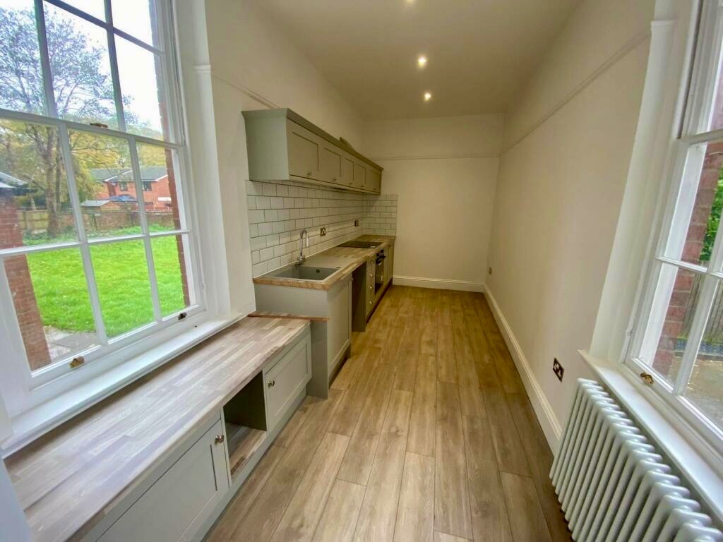 2 bed flat to rent in Woodfield House, 104 Bewdley Road, Kidderminster, Worcestershire, DY11  - Property Image 2