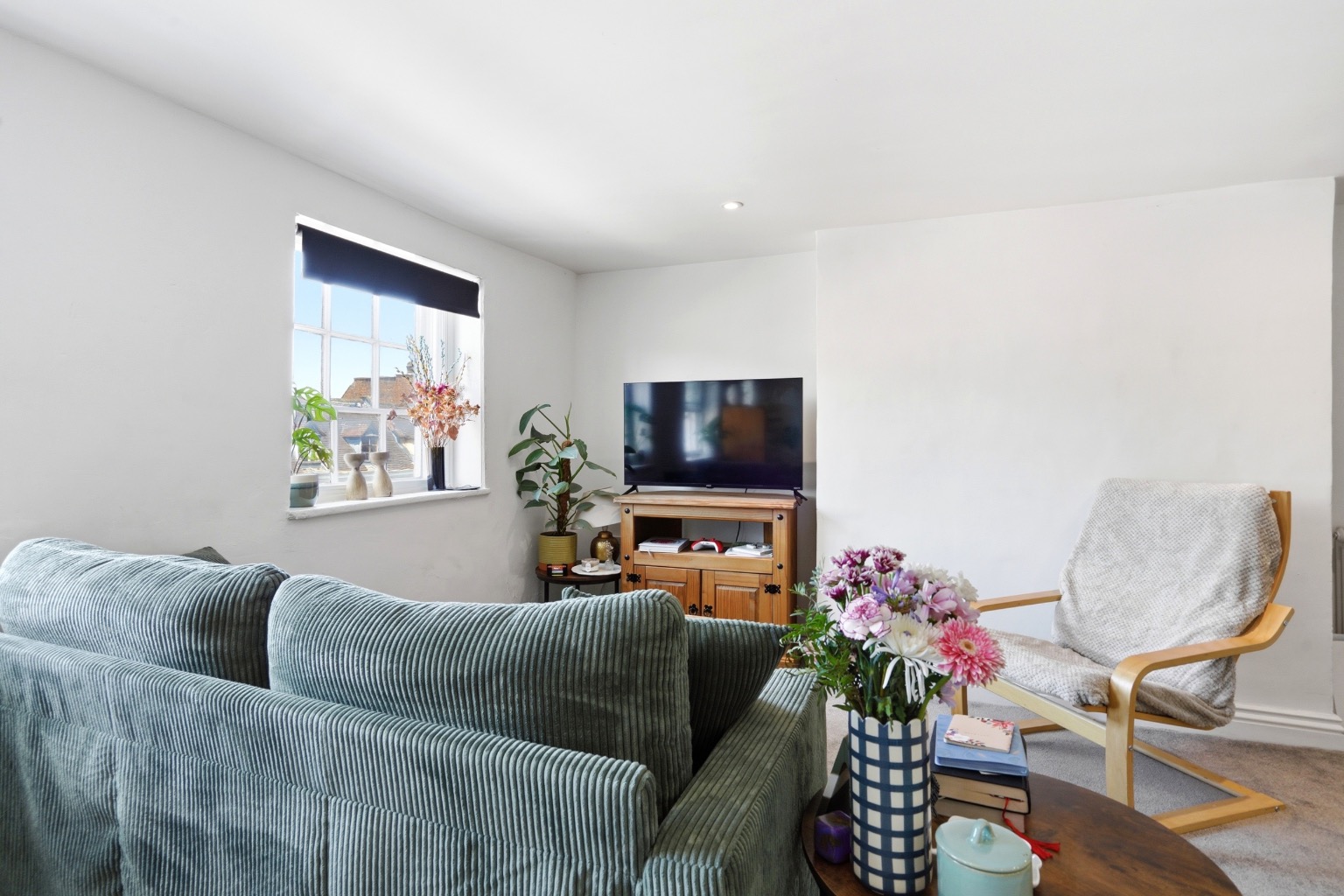 1 bed flat to rent in 22-24 High Street, Bromsgrove, Worcestershire, B61 3
