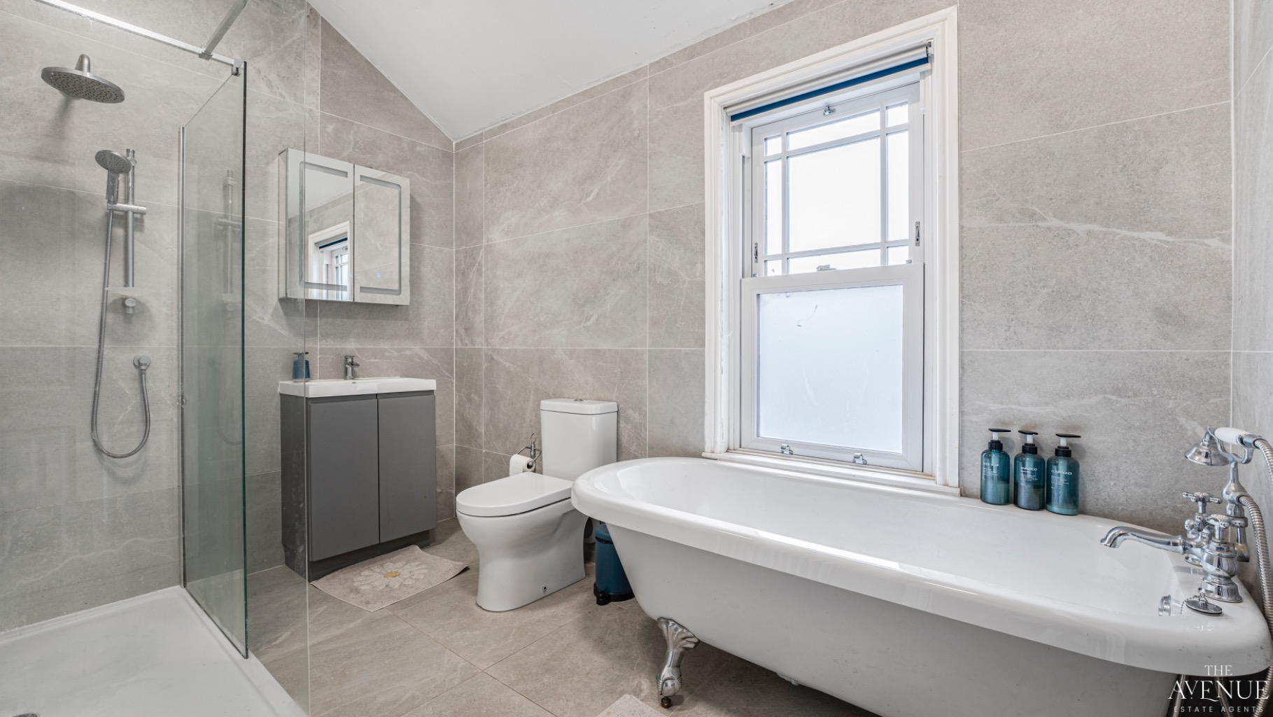 5 bed semi-detached house for sale in The Crescent, Bromsgrove, Worcestershire, B60 2DF 14