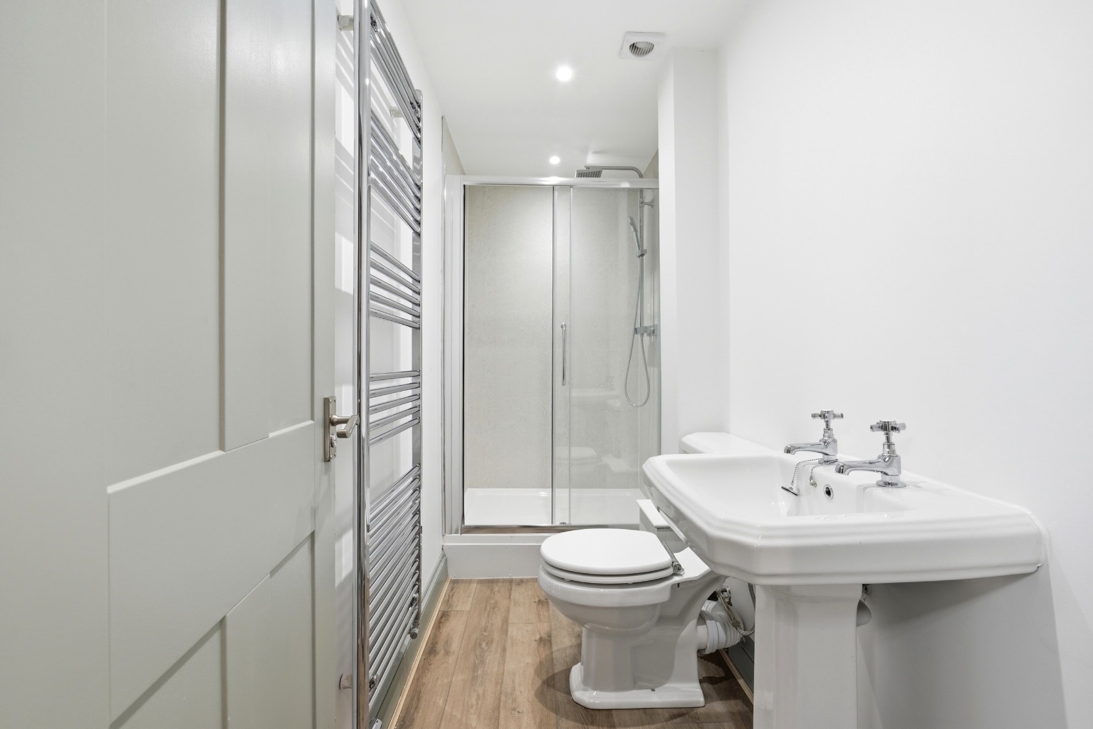 1 bed ground floor flat to rent in Oak Cottage Place, 13 New Road, Bromsgrove, Worcestershire, B60 2JG - Property Image 5