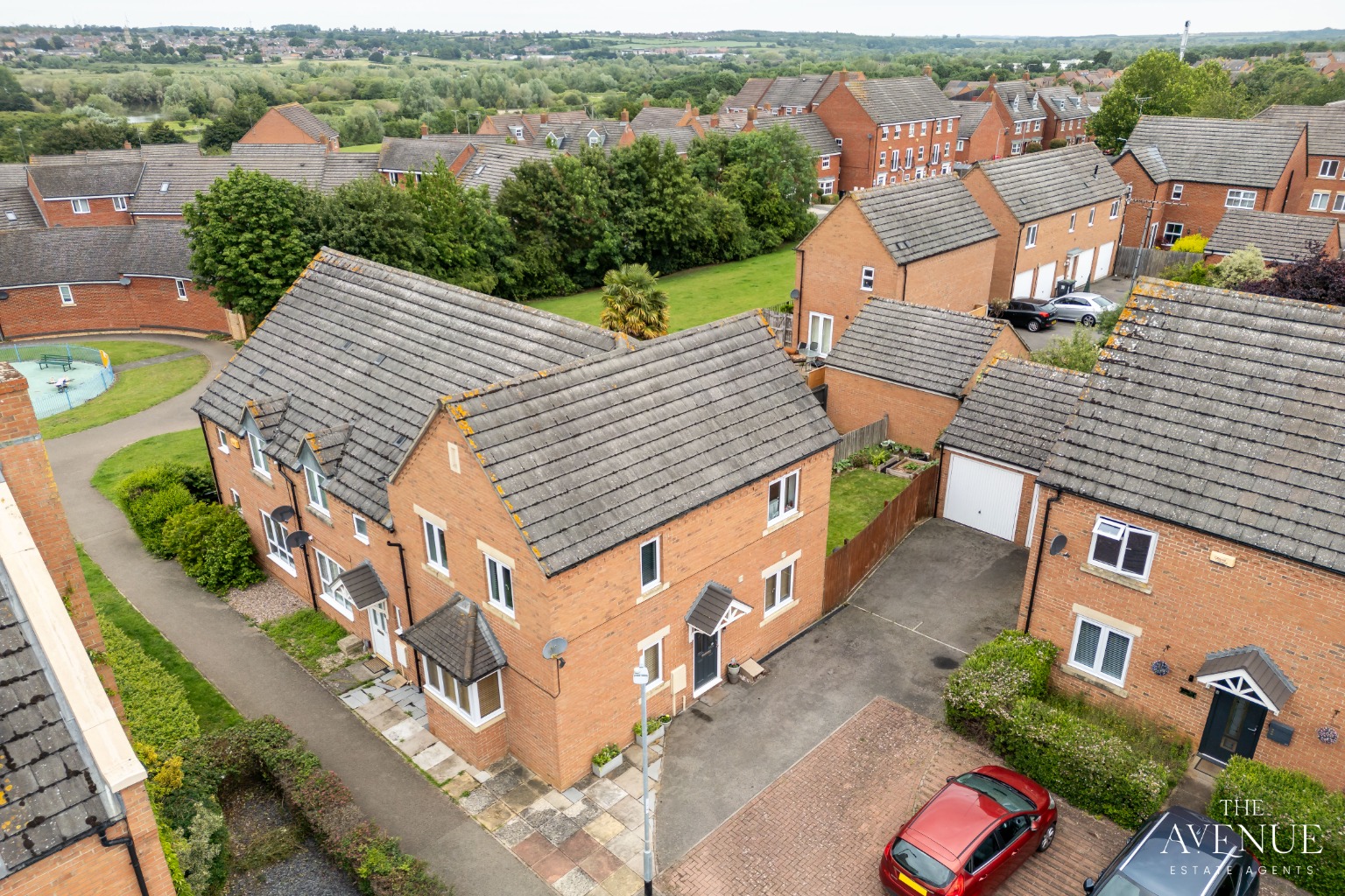 3 bed end of terrace house for sale in Celtic Close, Higham Ferrers, NN10 8NX - Property Image 28