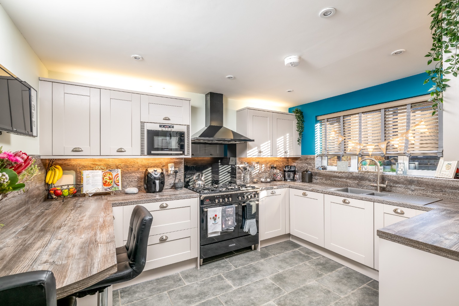 4 bed detached house for sale in Coniston Close, Higham Ferrers, NN10 8NL - Property Image 7