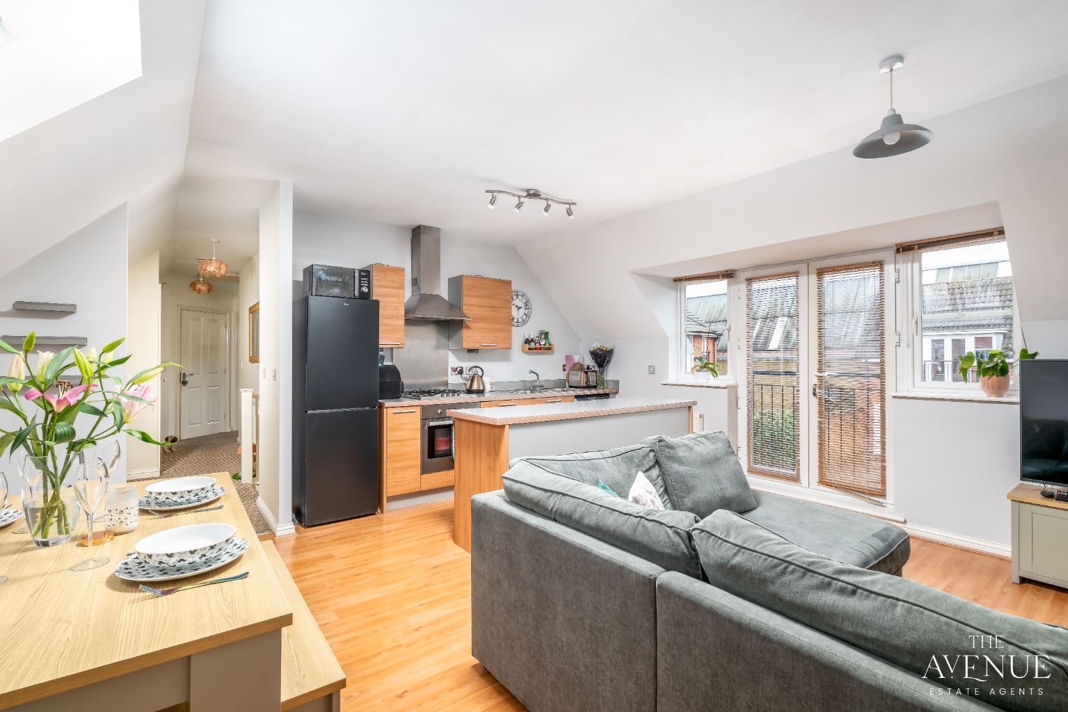 2 bed coach house for sale in Castlefield Close, Higham Ferrers, NN0 8FA - Property Image 2